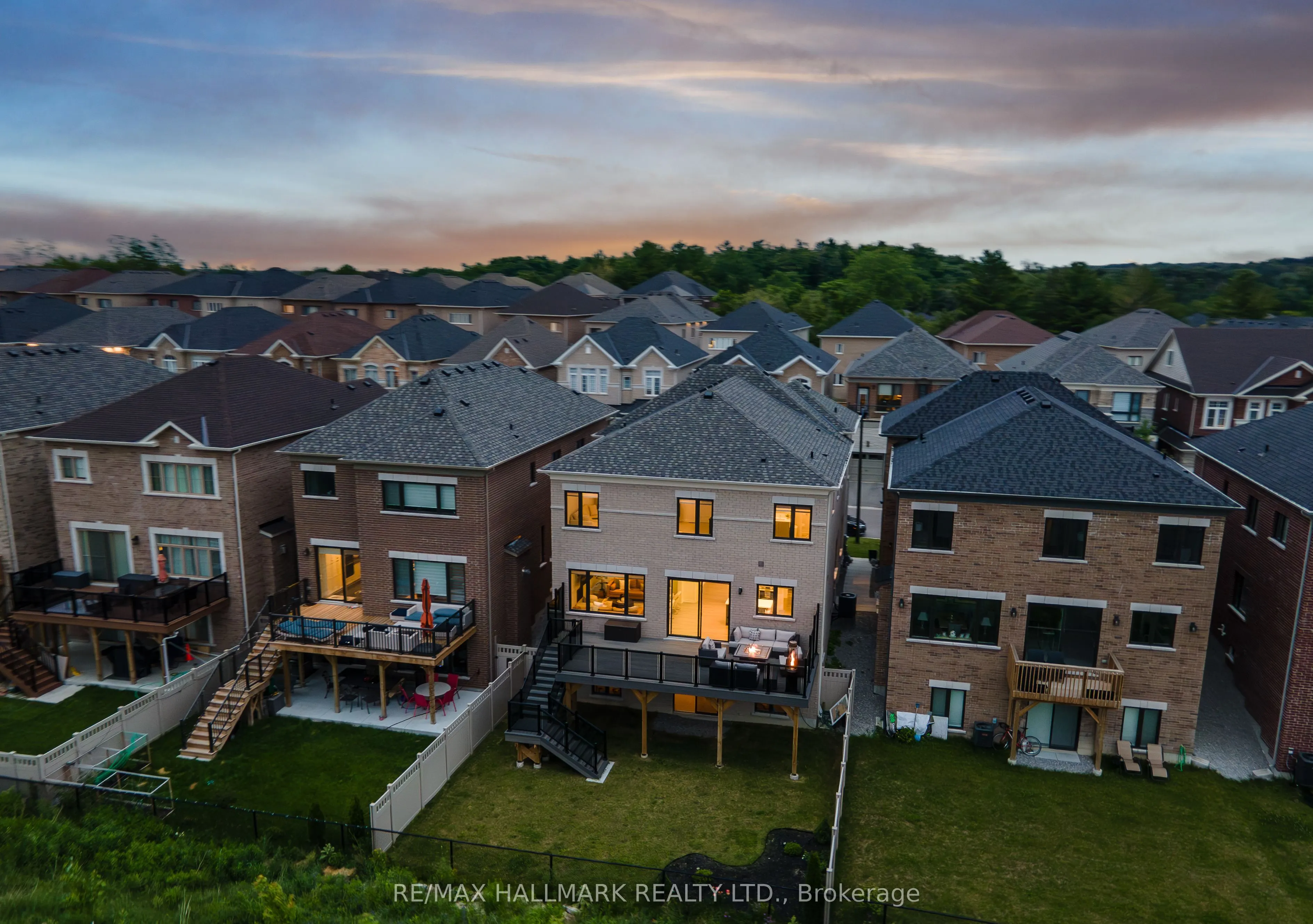 84 Pine Hill Crescent