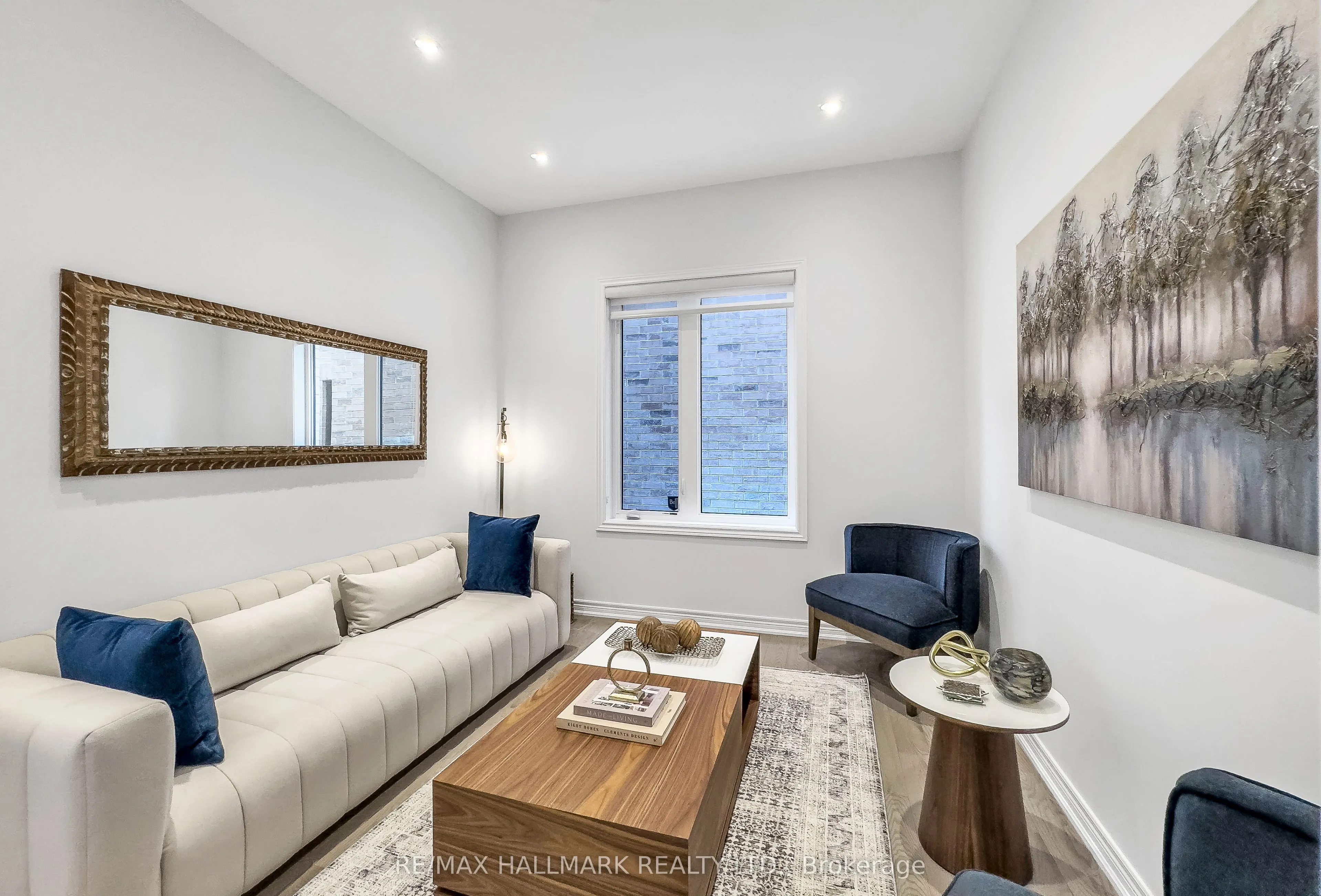 84 Pine Hill Crescent