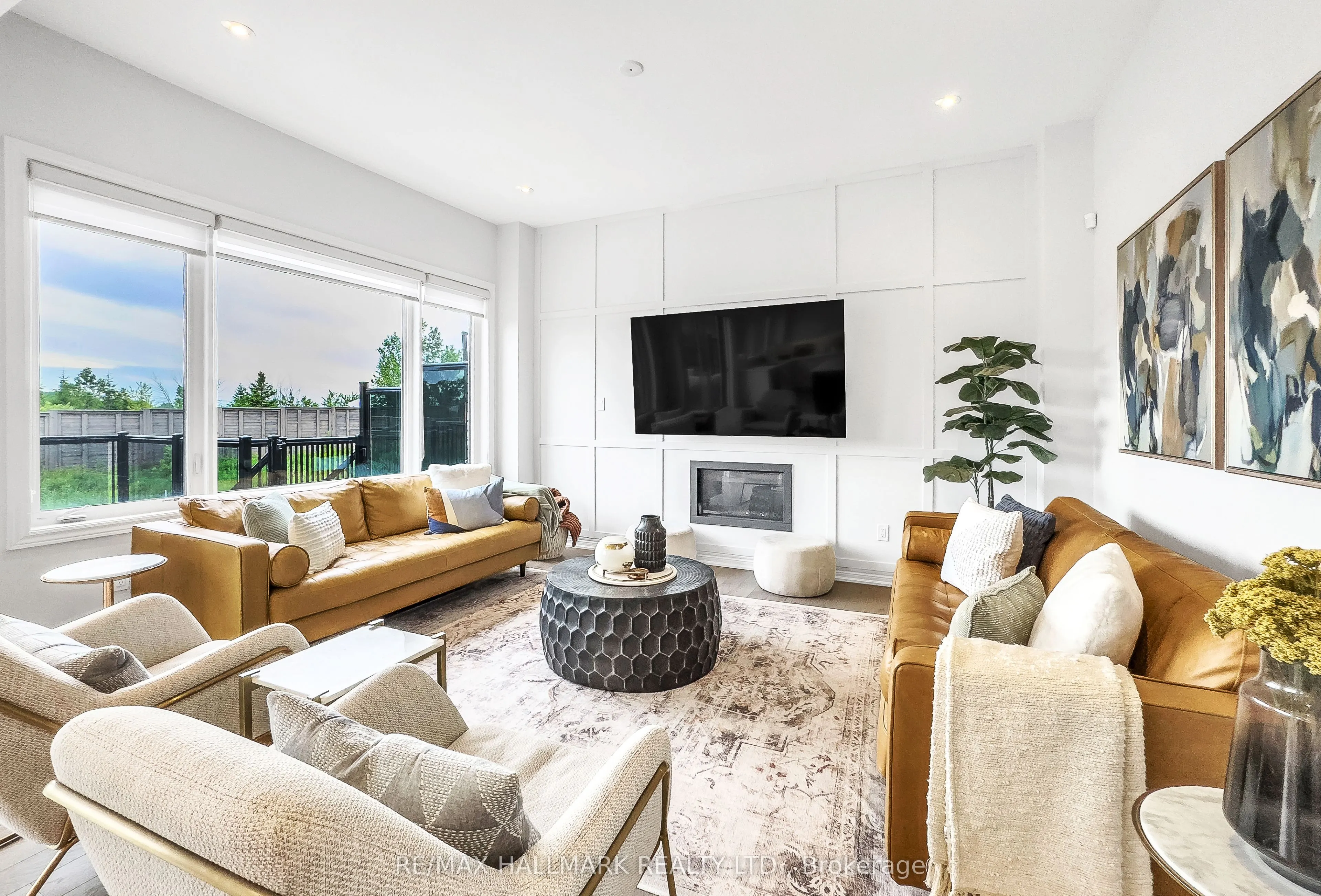 84 Pine Hill Crescent