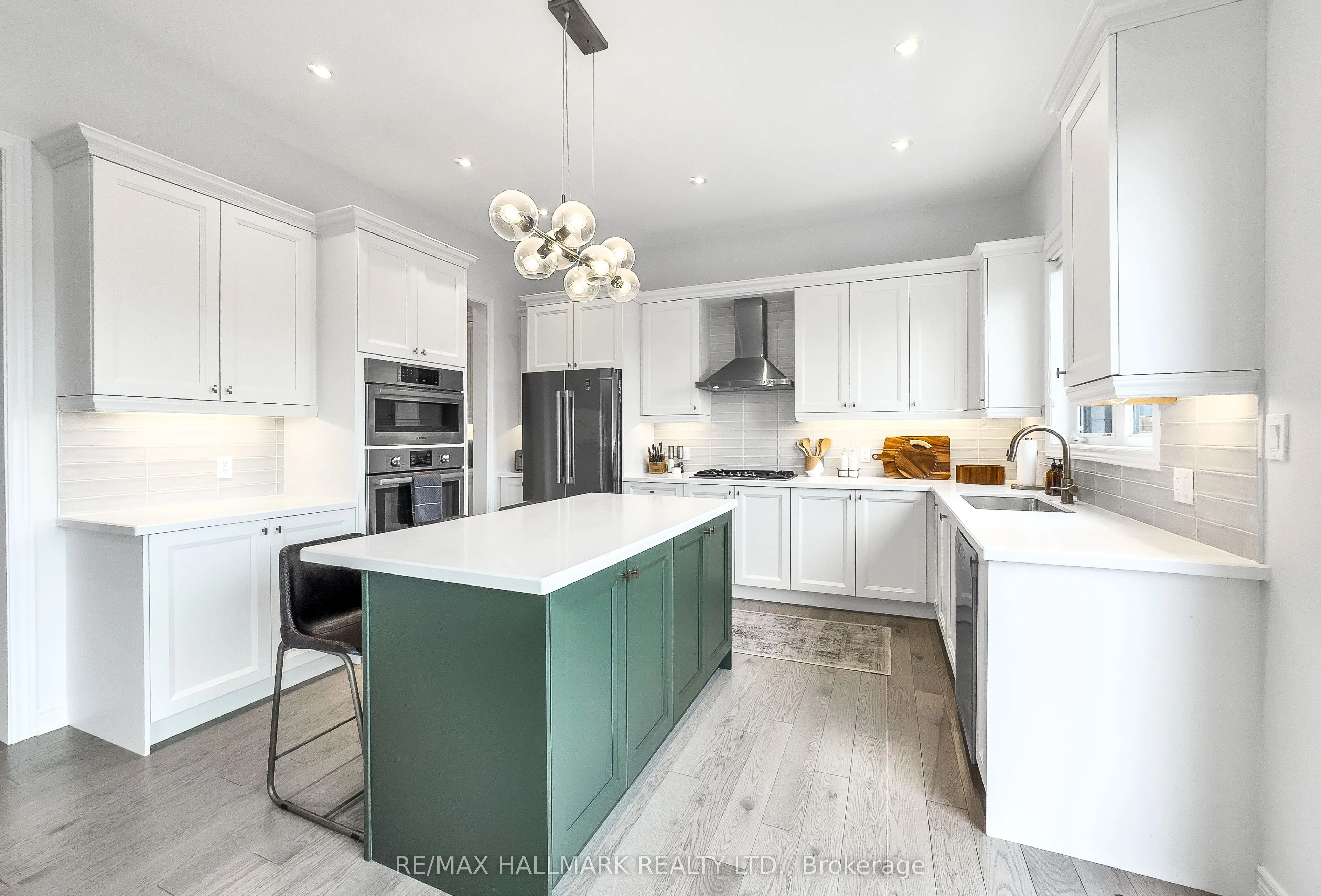 84 Pine Hill Crescent