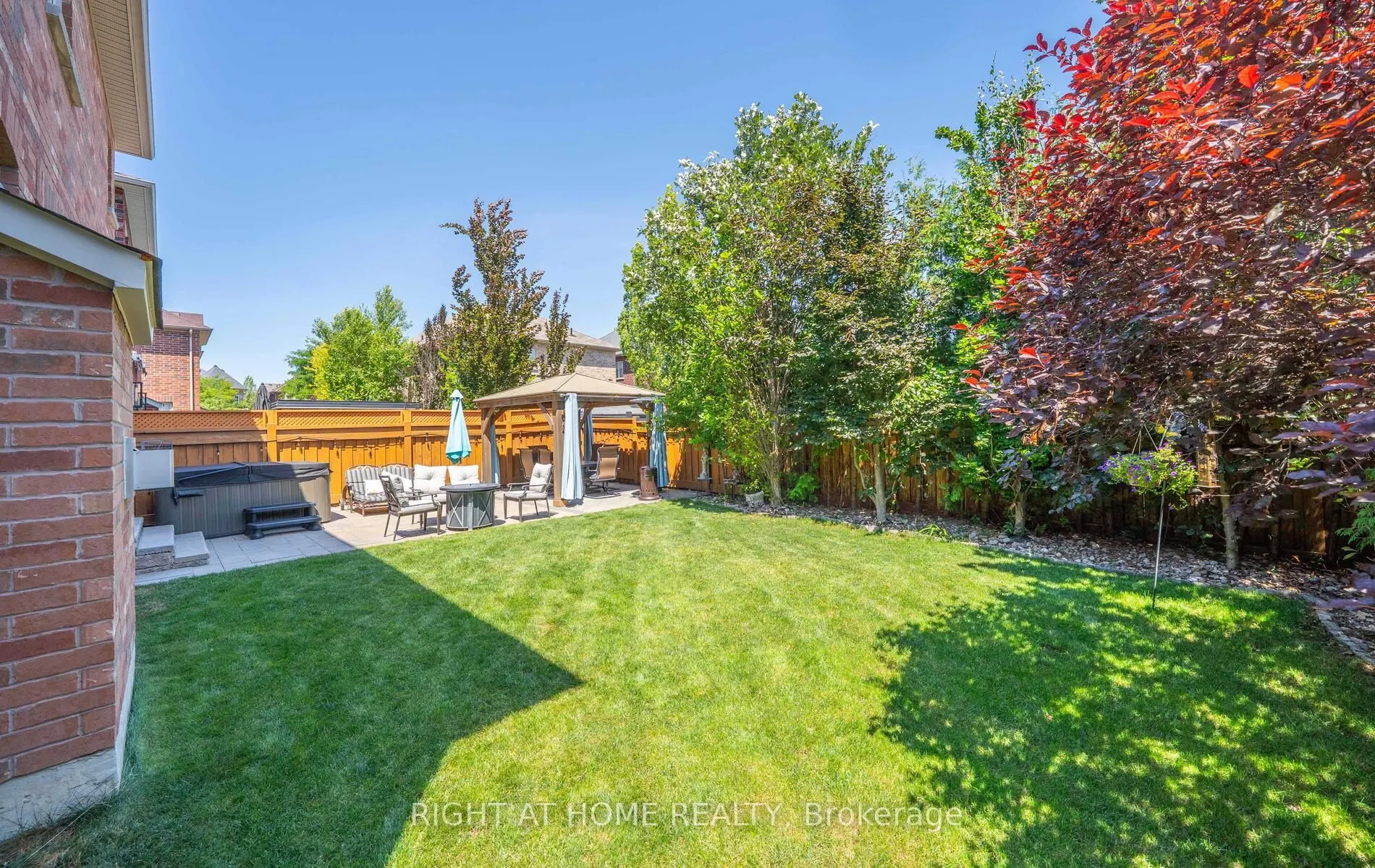 30 Selvapiano Cres Crescent N