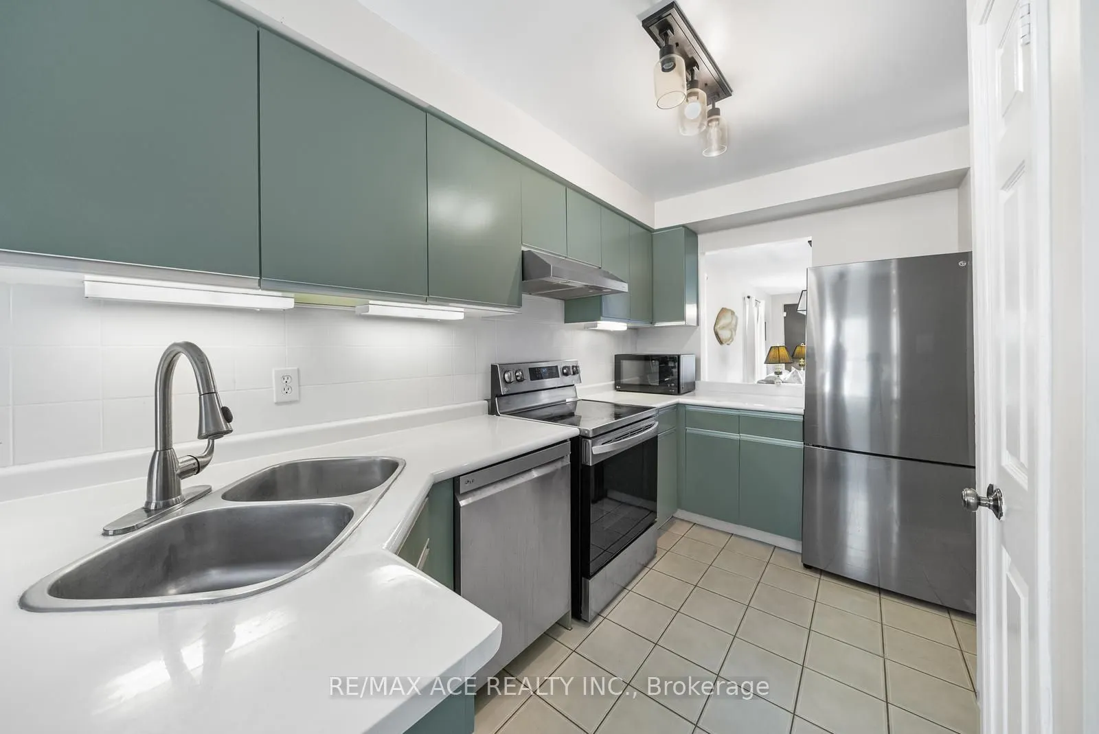 115 Main Street S, #34