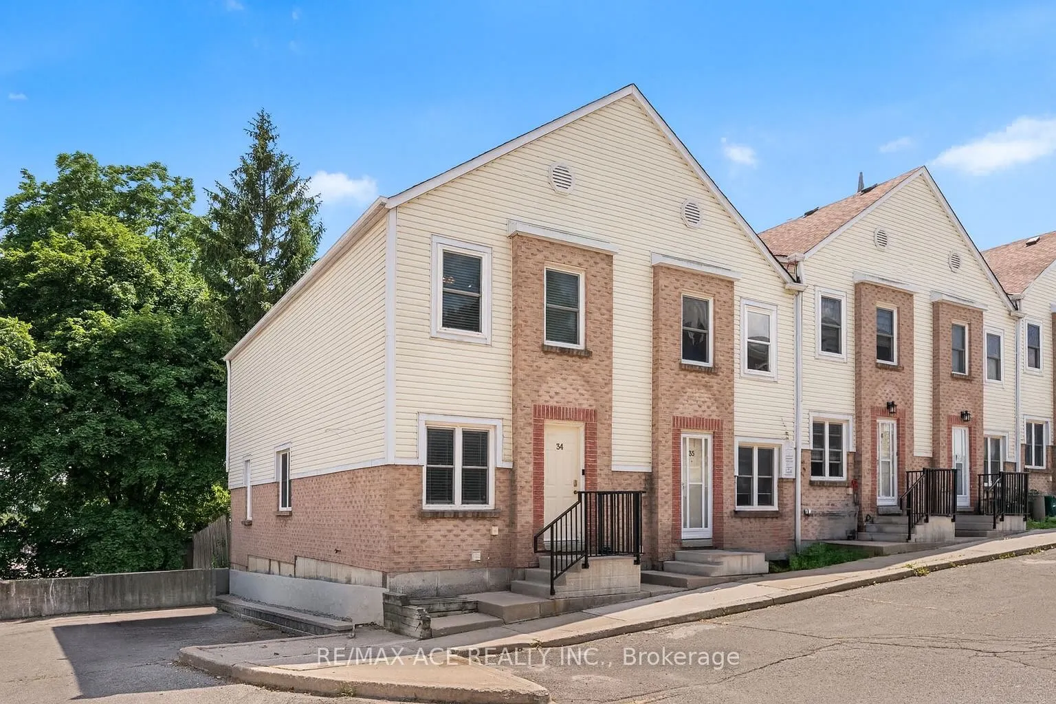 115 Main Street S, #34