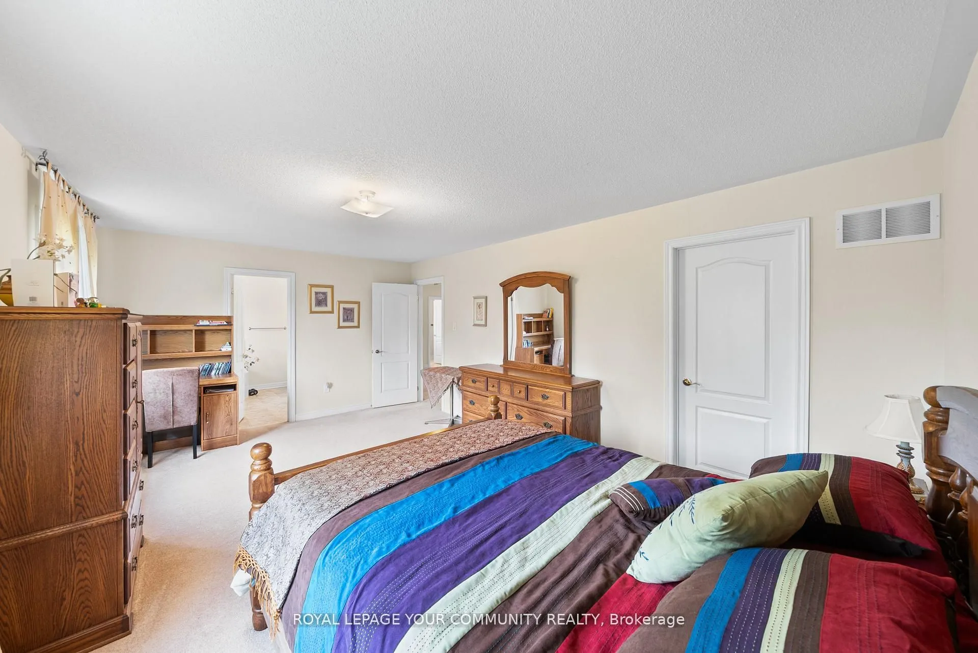 108 Headwater Crescent
