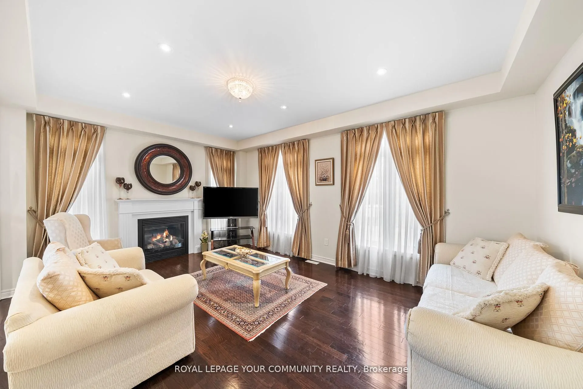 108 Headwater Crescent