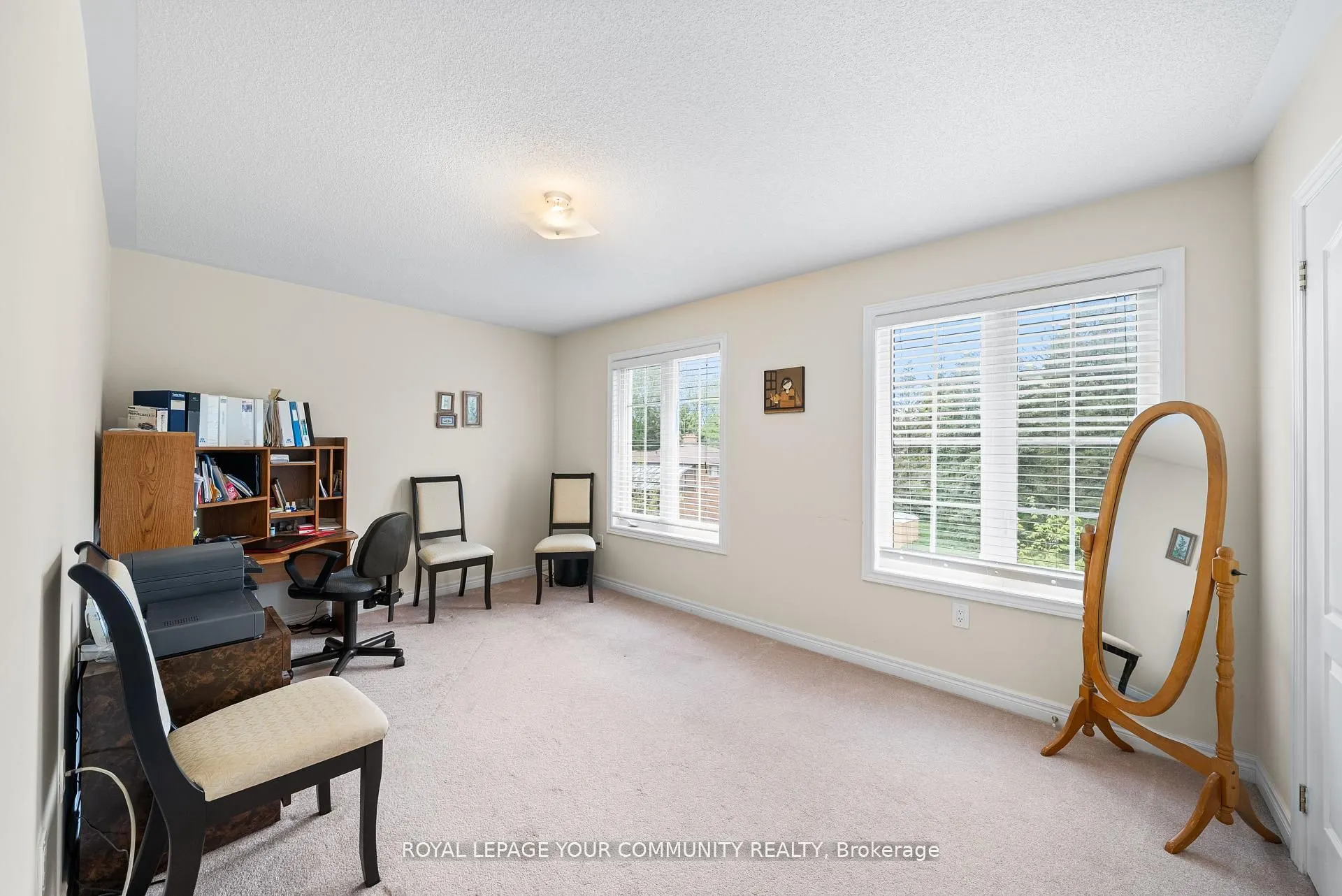 108 Headwater Crescent