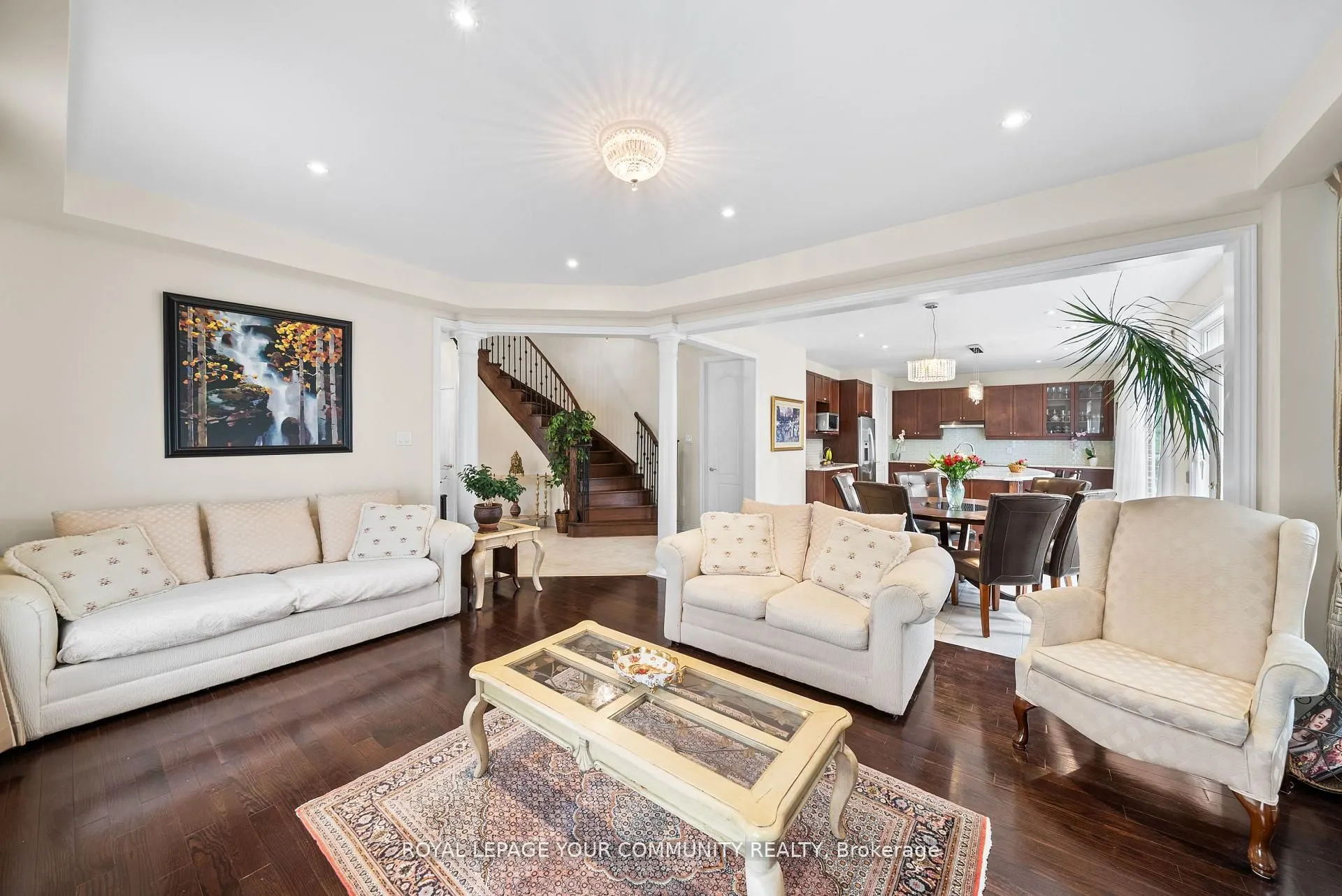108 Headwater Crescent