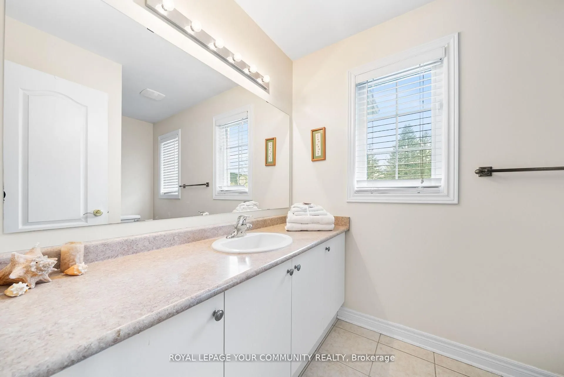108 Headwater Crescent