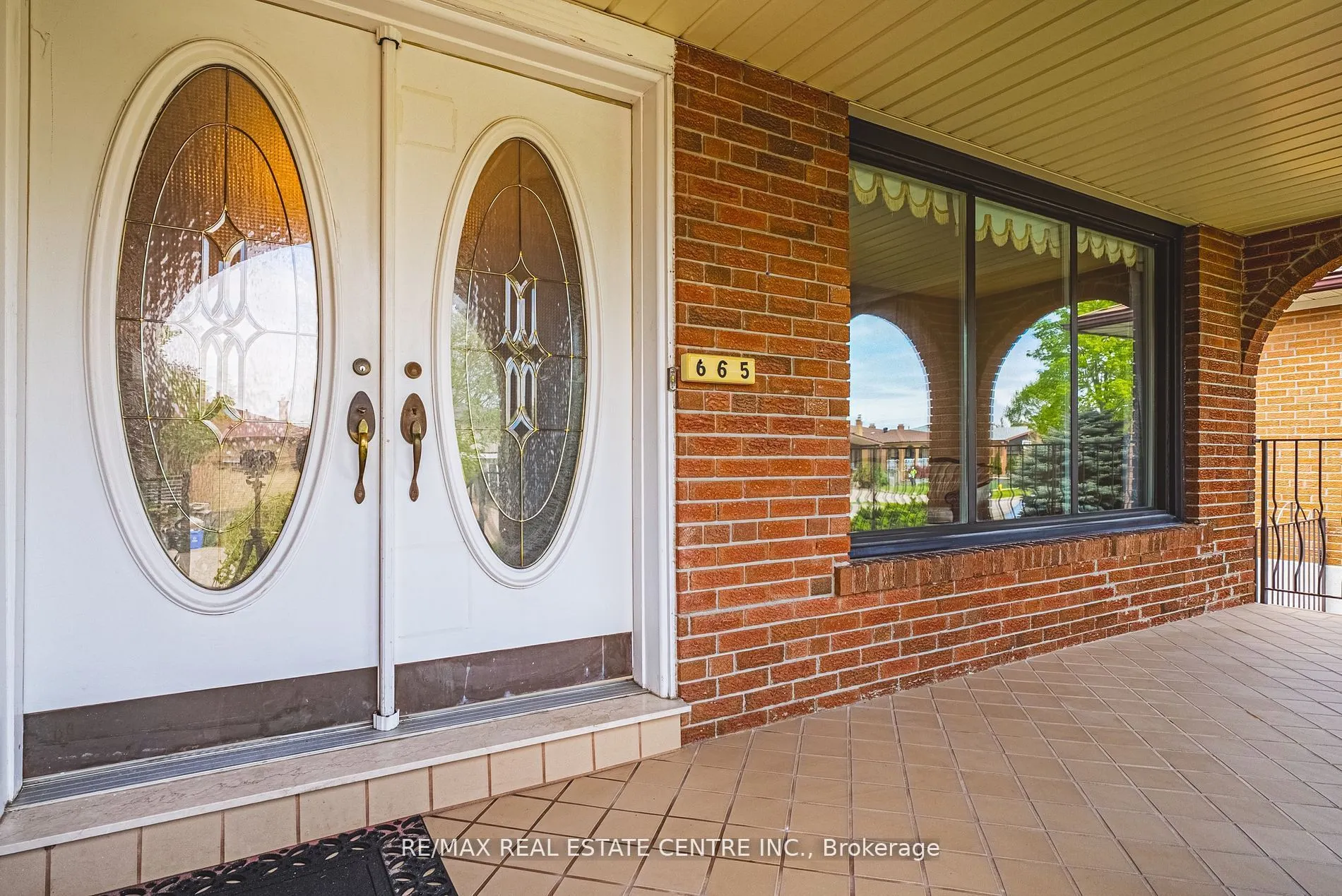 665 Woodbridge Avenue