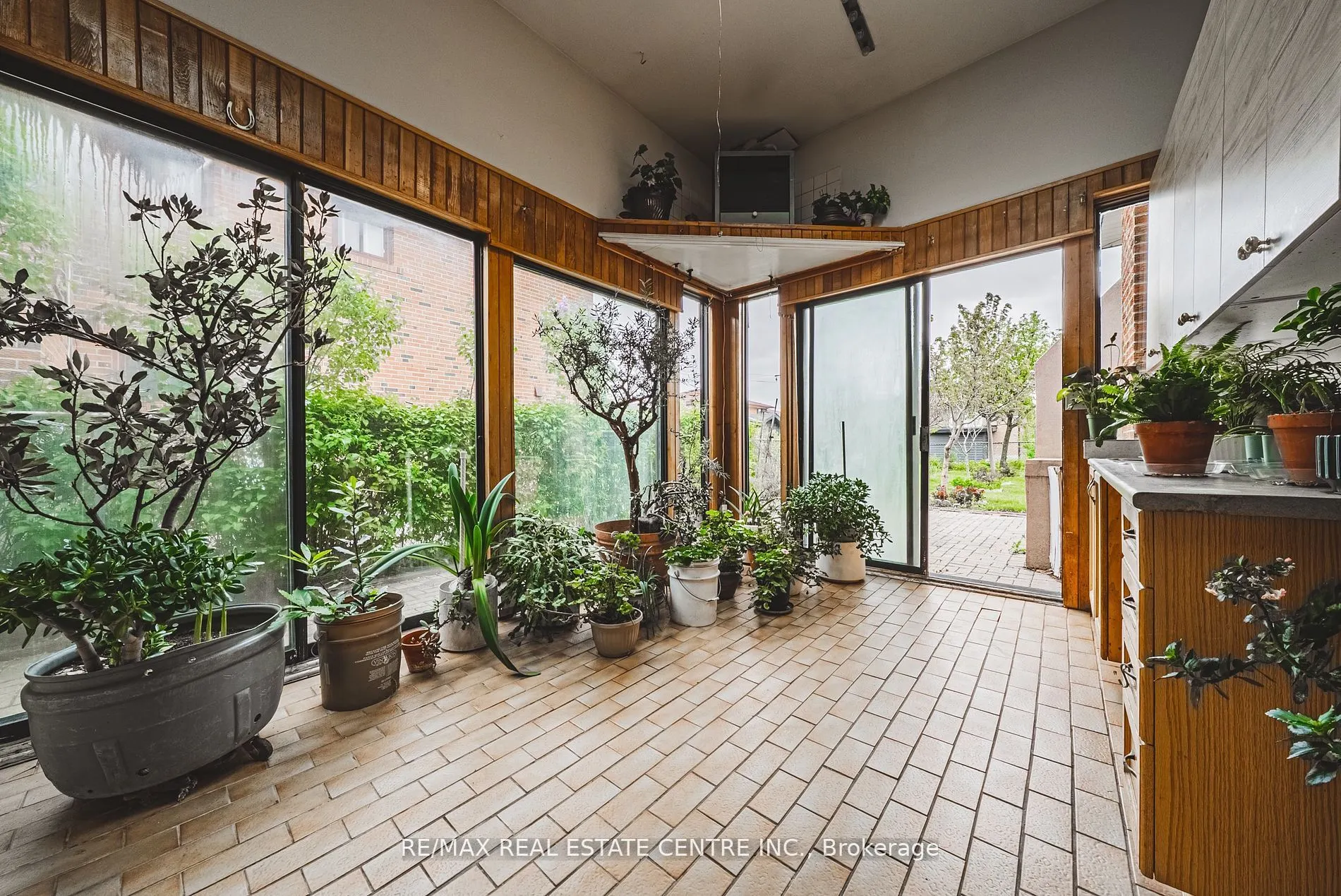 665 Woodbridge Avenue