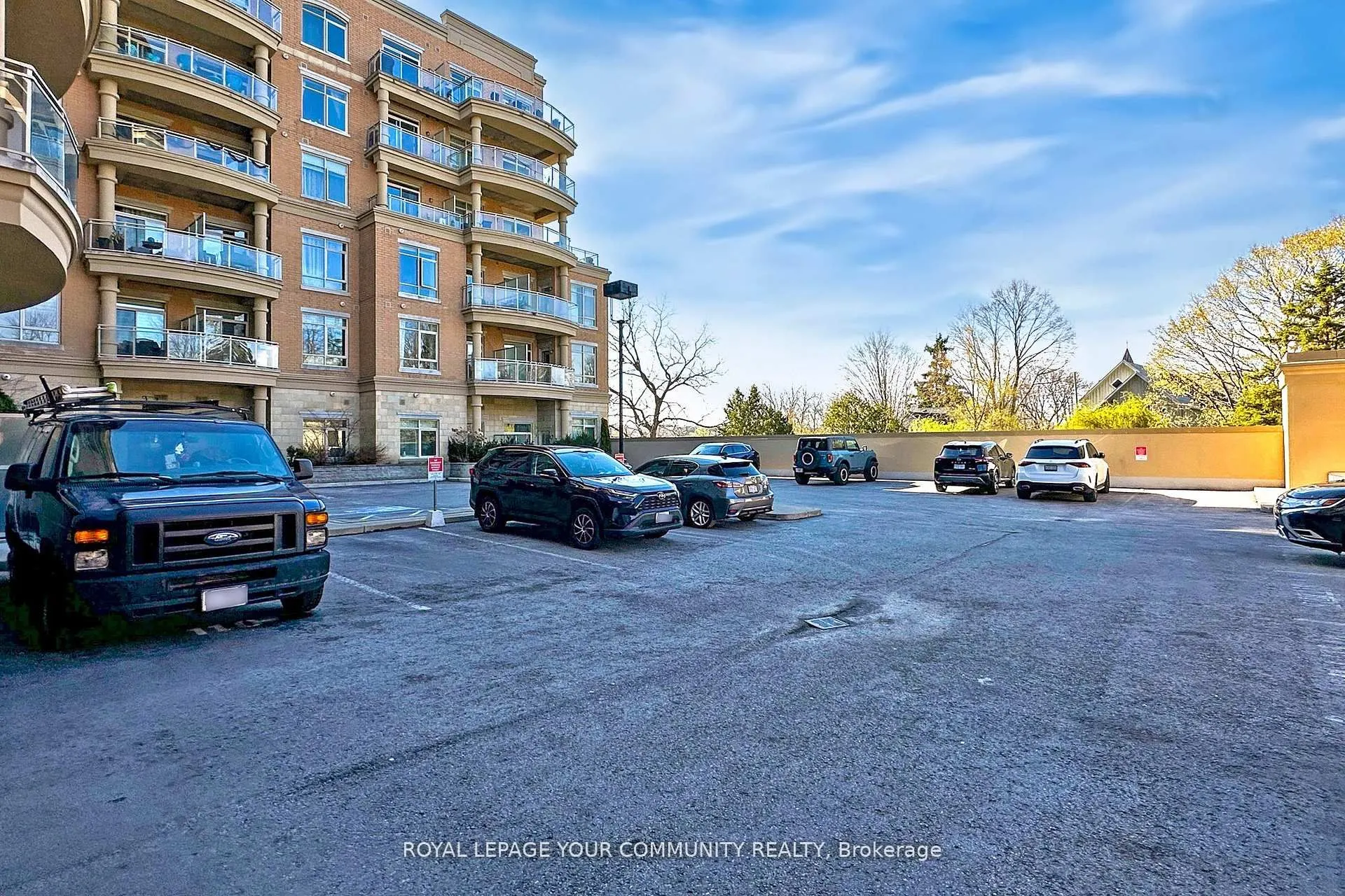 15277 Yonge Street, #702B