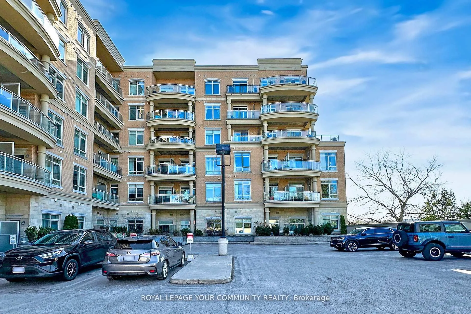15277 Yonge Street, #702B