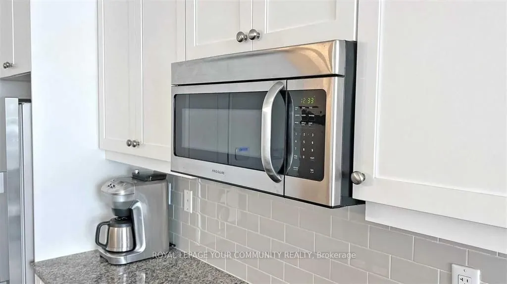 15277 Yonge Street, #702B
