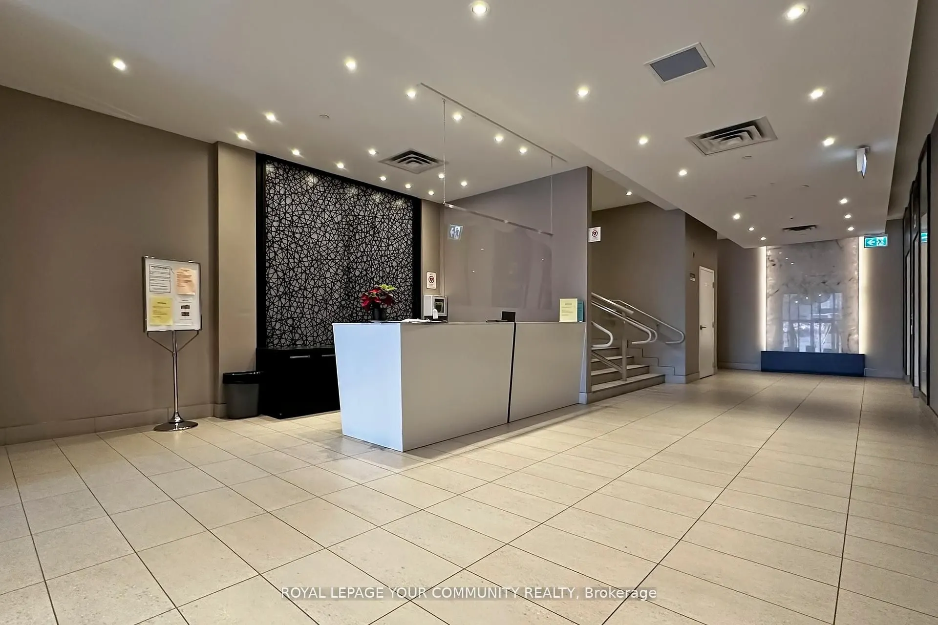 15277 Yonge Street, #702B
