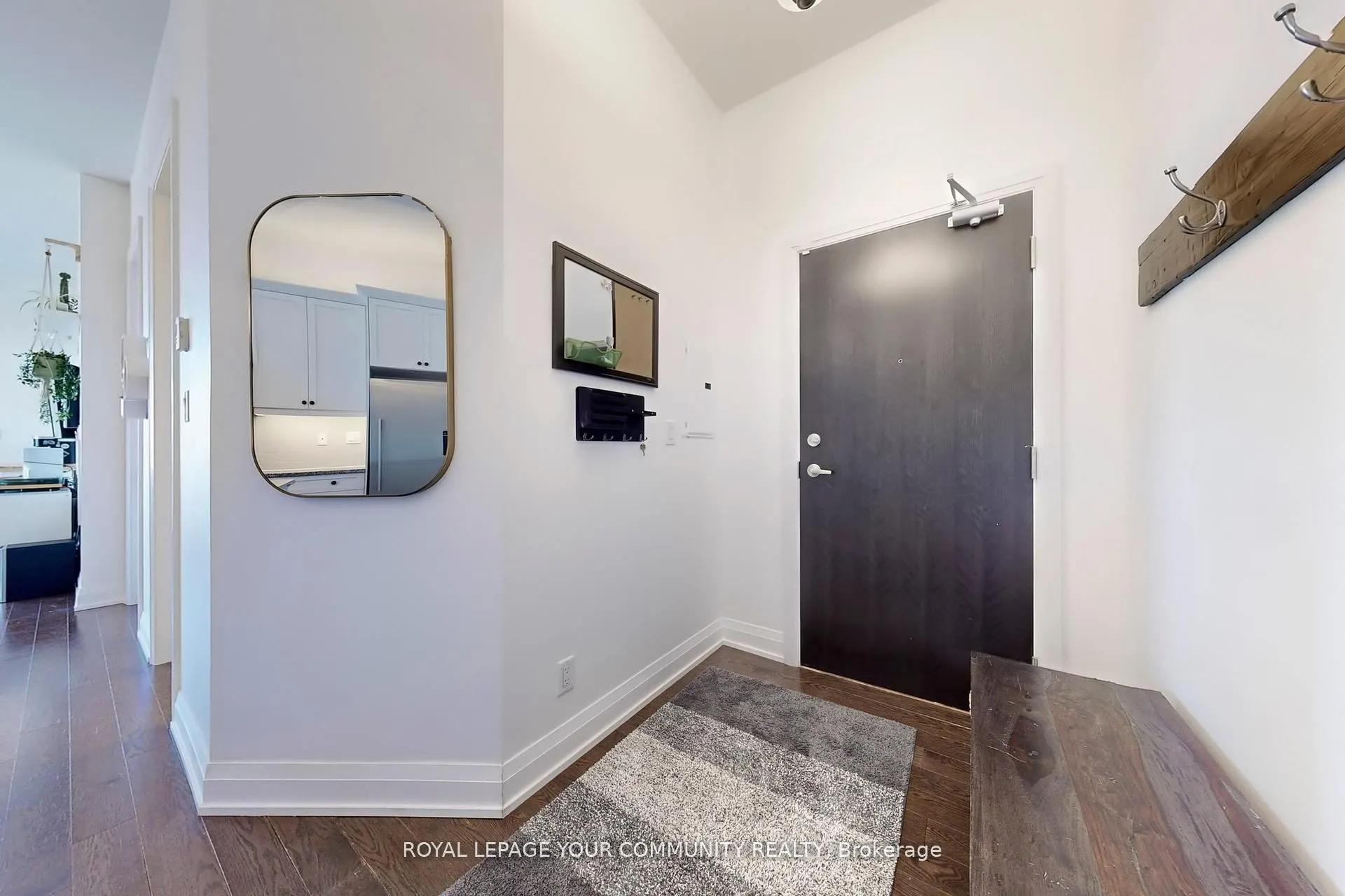 15277 Yonge Street, #702B