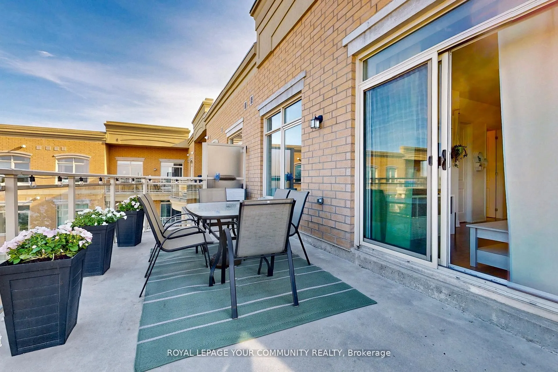 15277 Yonge Street, #702B