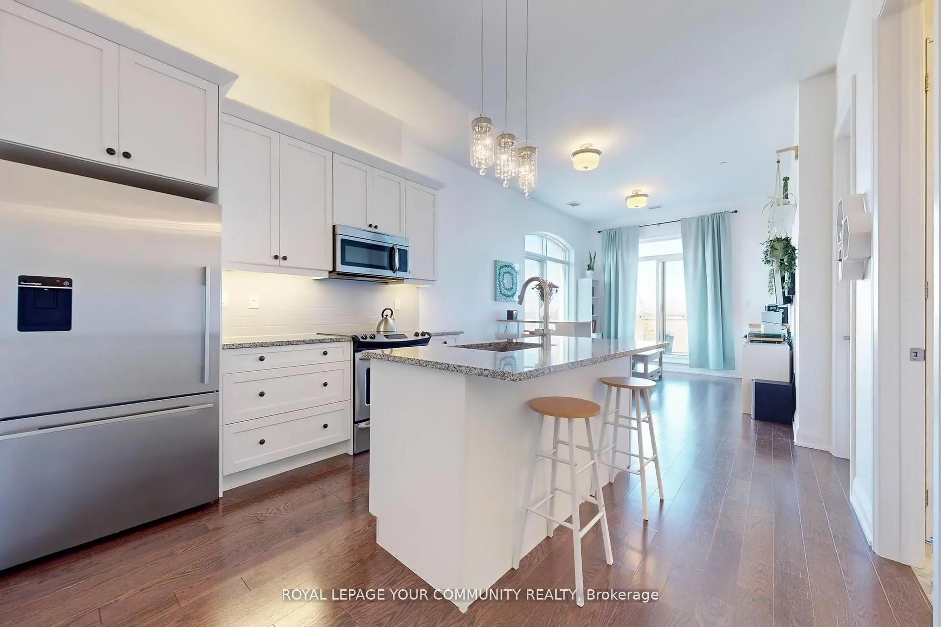 15277 Yonge Street, #702B