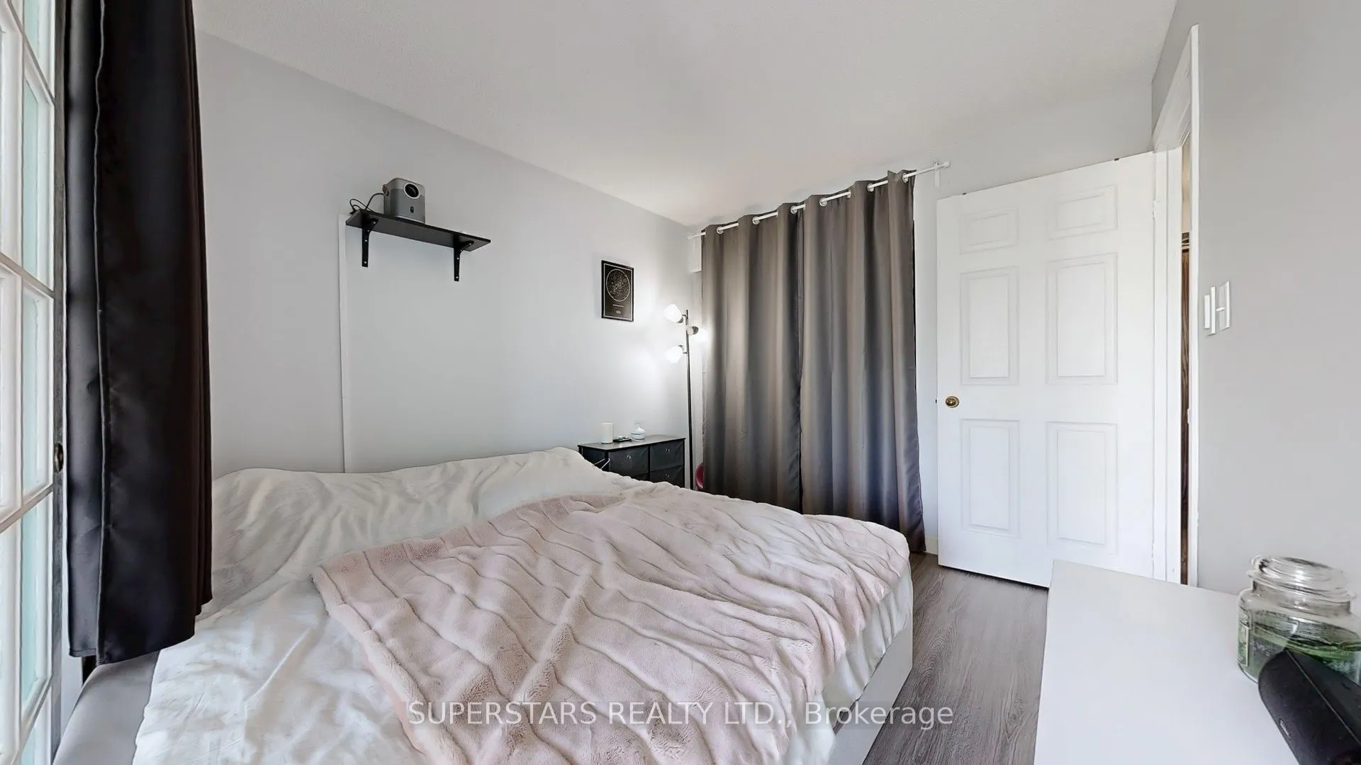 3 Ellesmere Street, #217