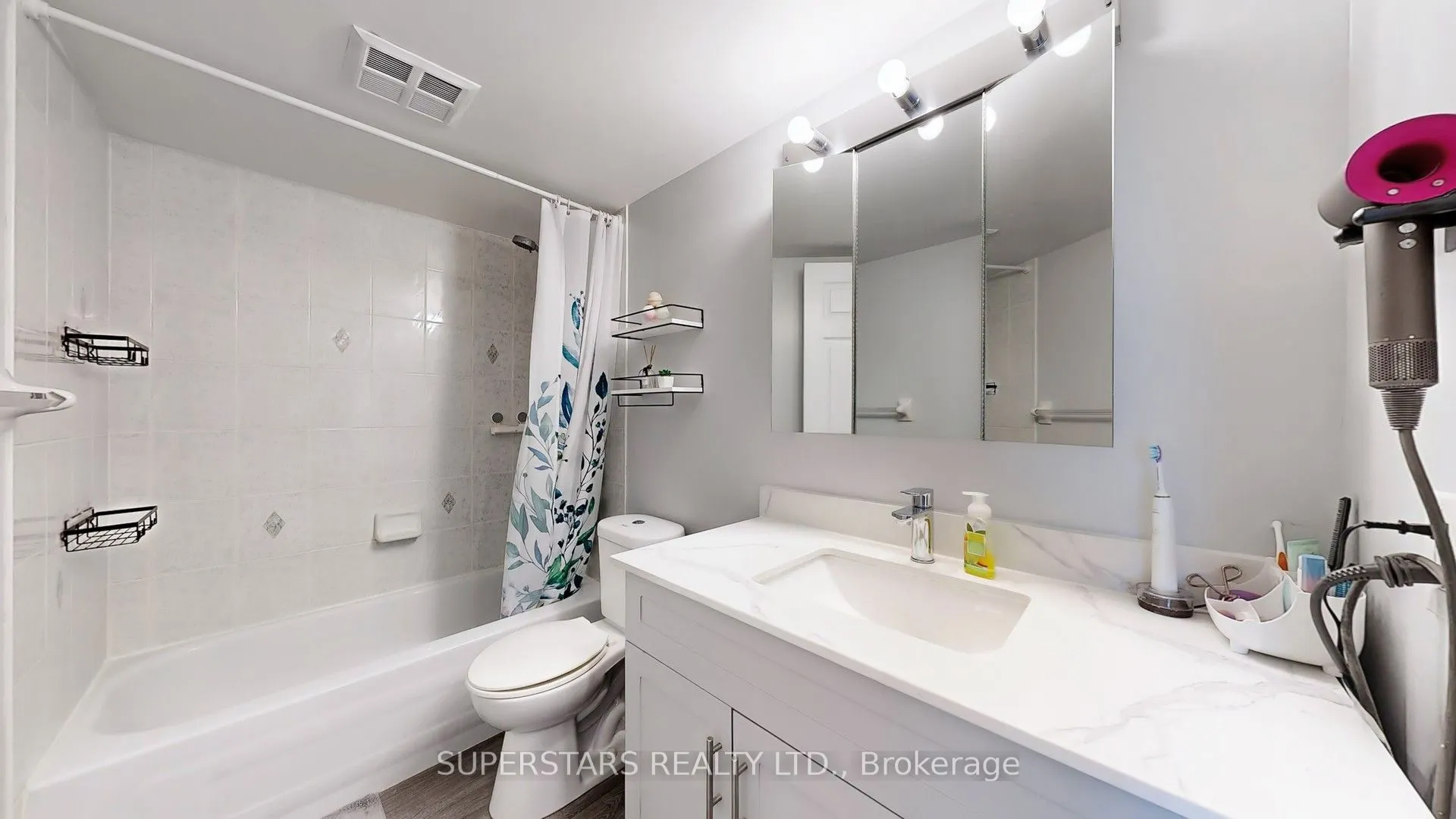 3 Ellesmere Street, #217