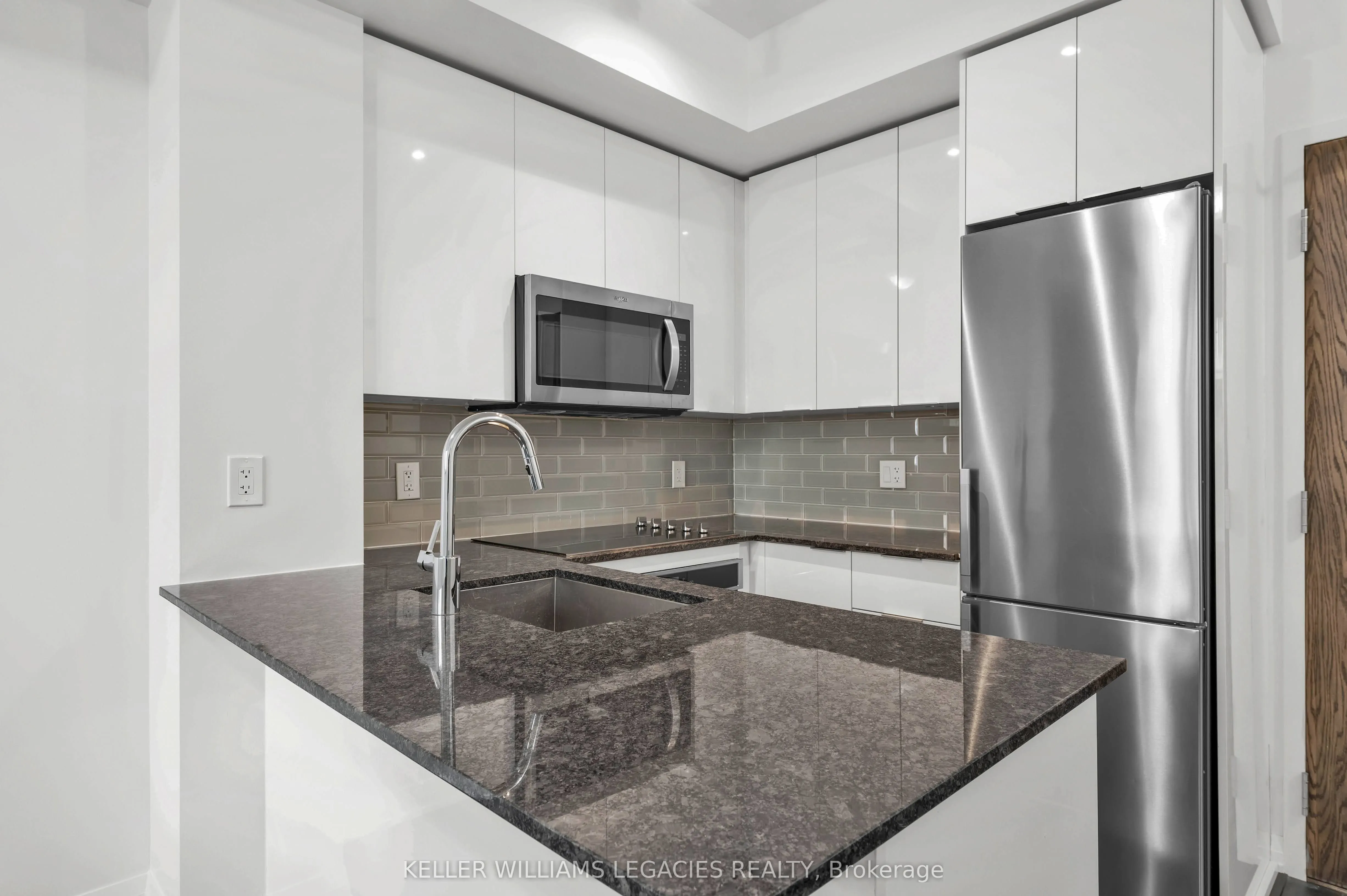 99 Eagle Rock Way, #106