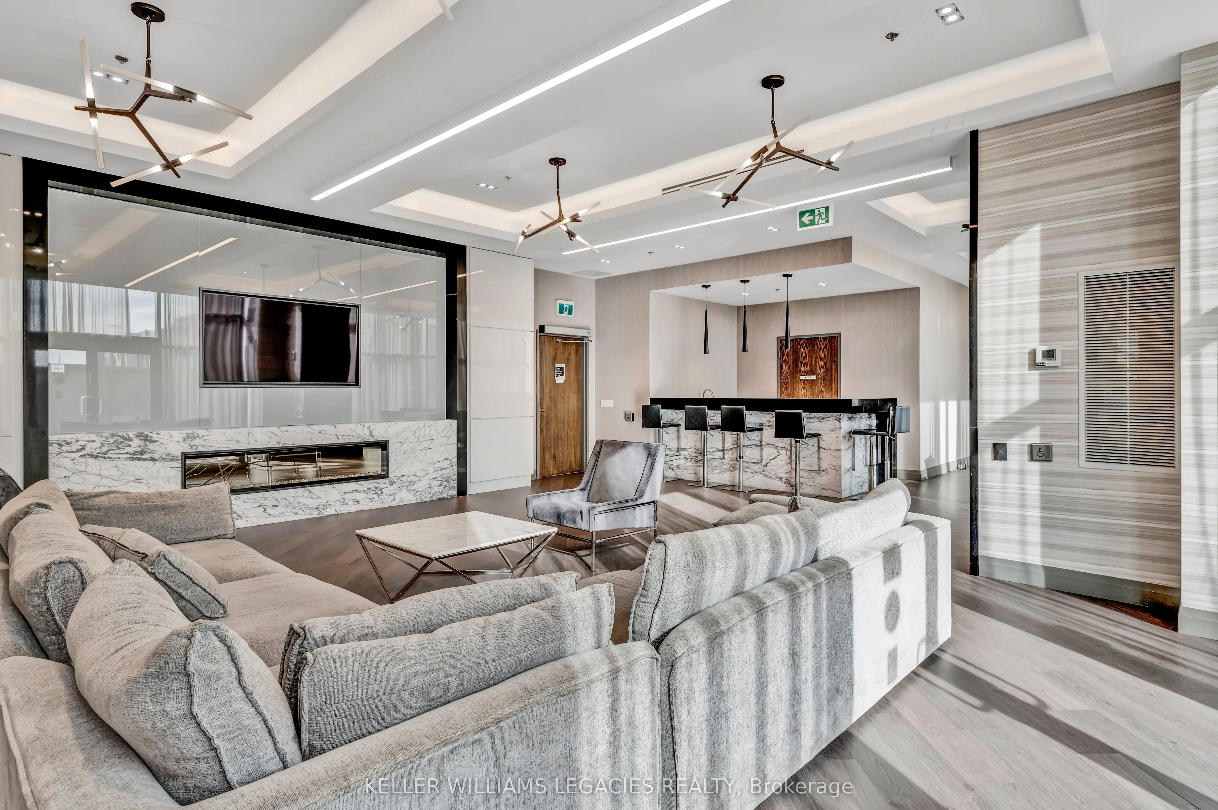 99 Eagle Rock Way, #106