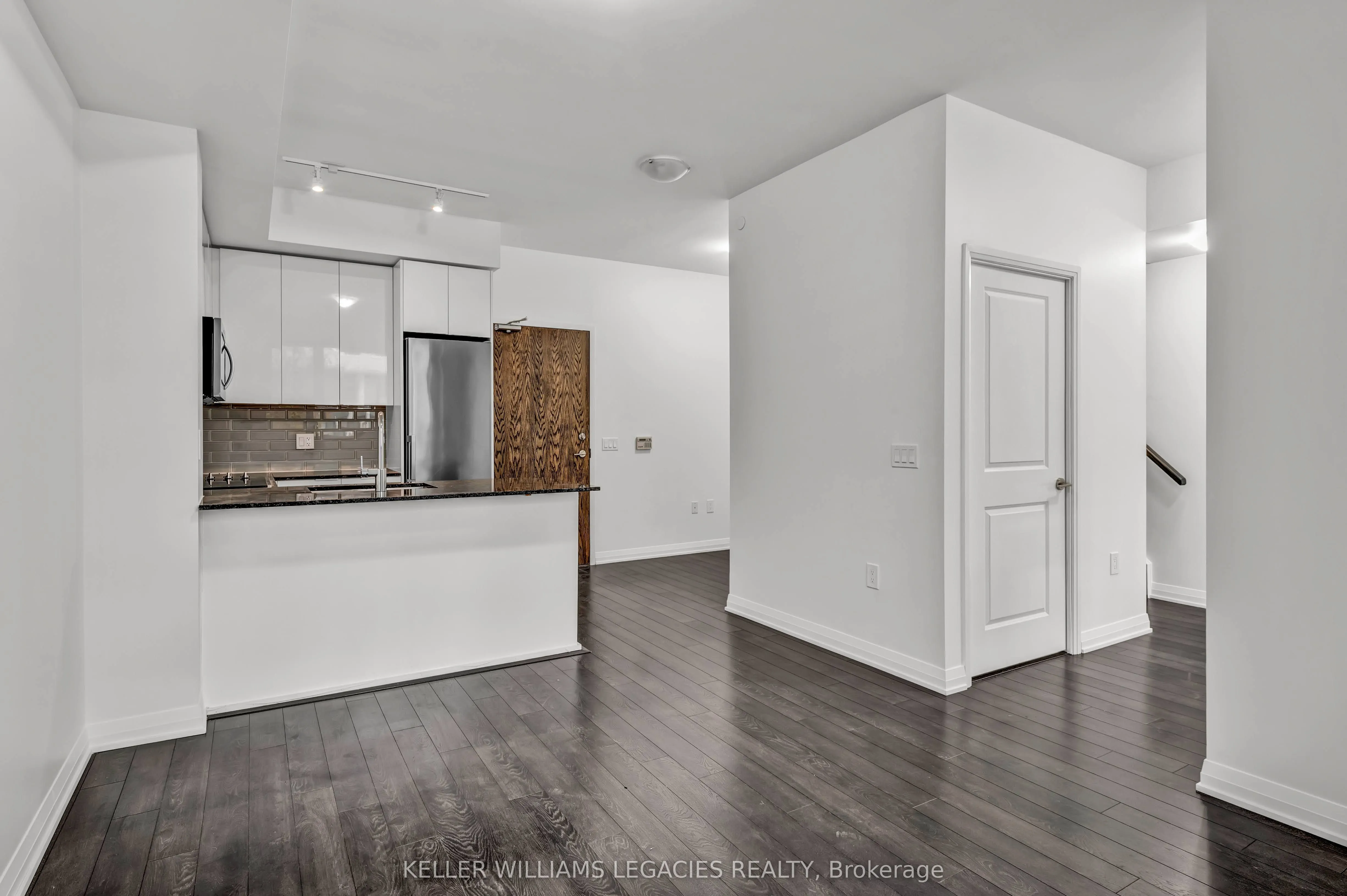 99 Eagle Rock Way, #106
