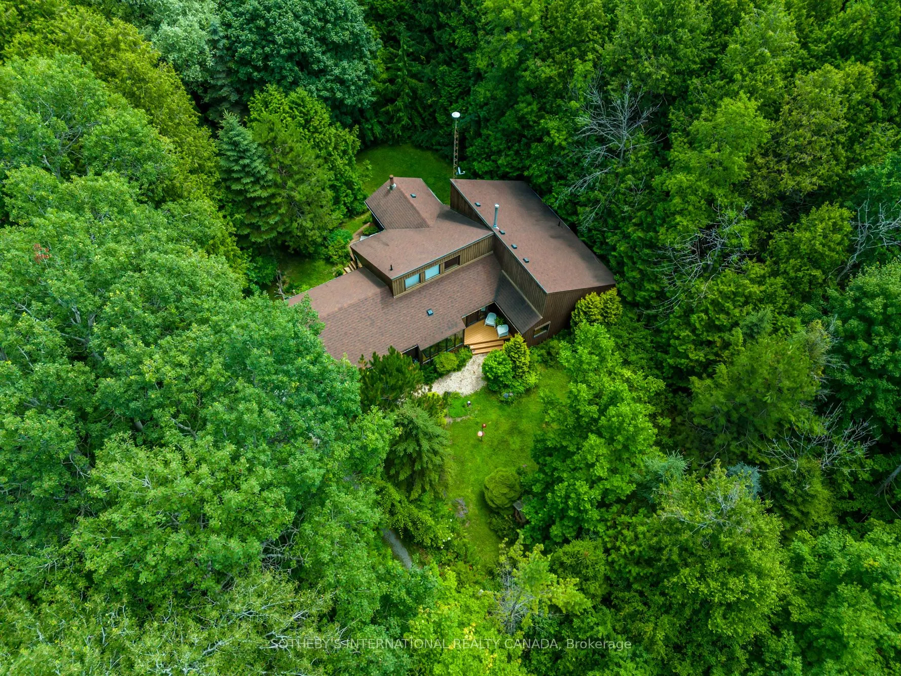 16235 7th Concession