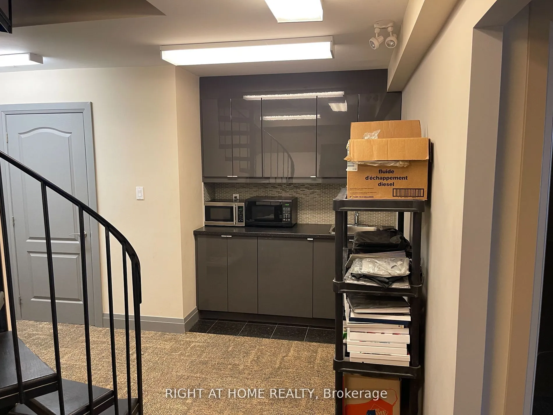 160 Cidermill Avenue, #12