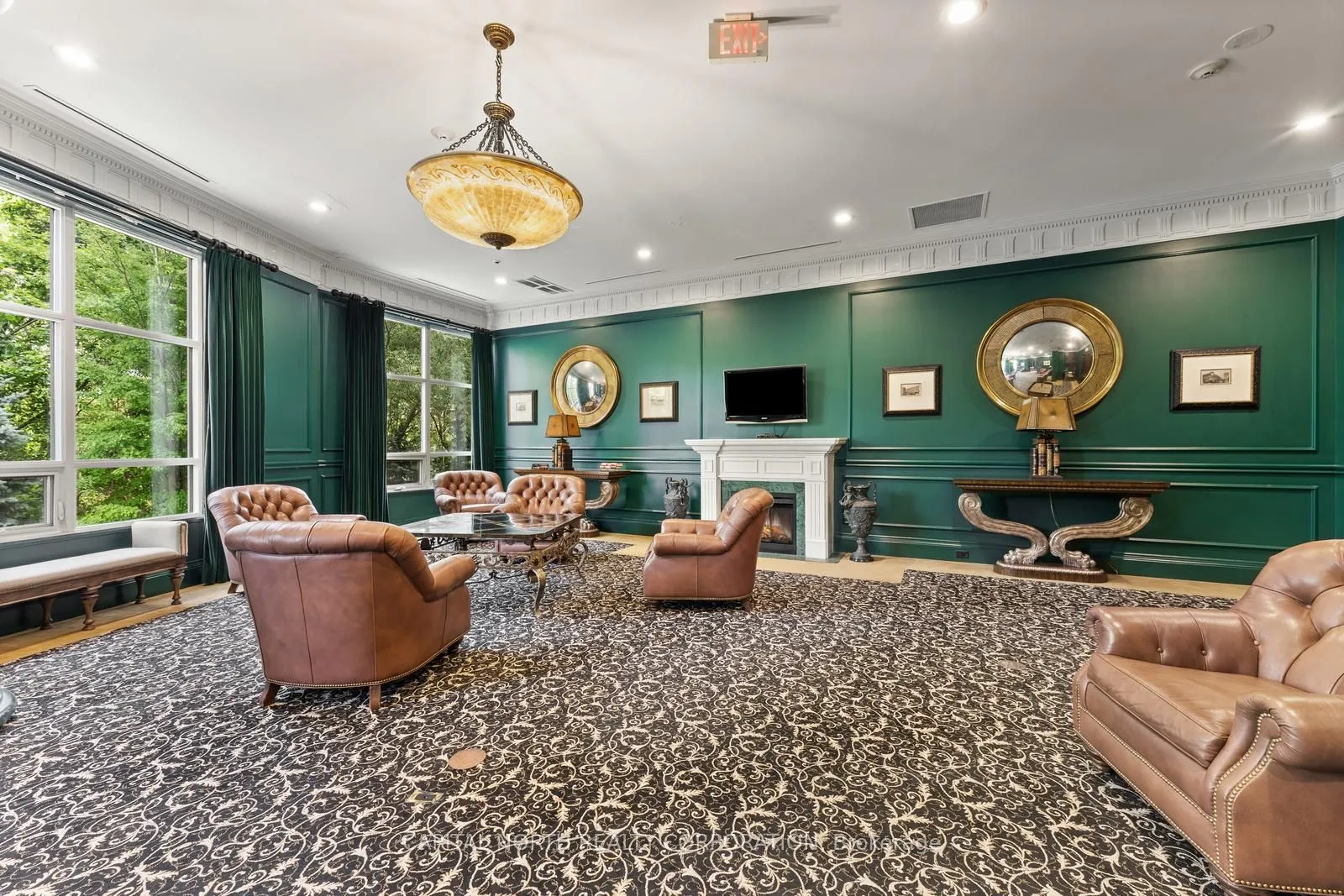 9225 Jane Street, #915