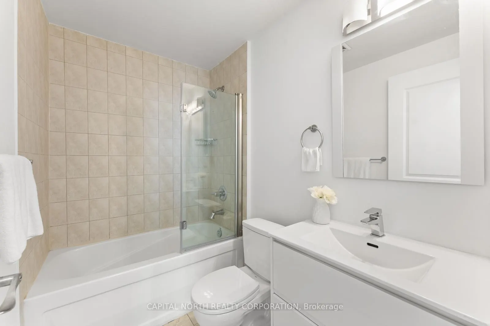 9225 Jane Street, #915