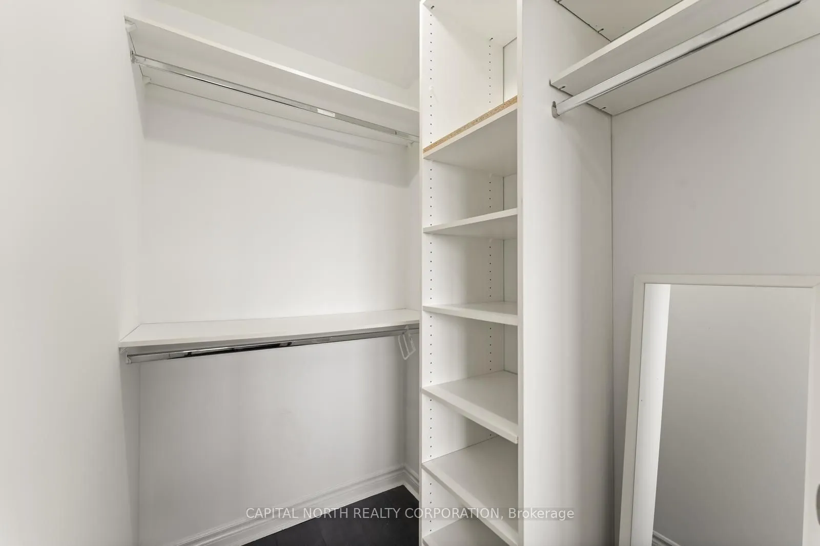 9225 Jane Street, #915