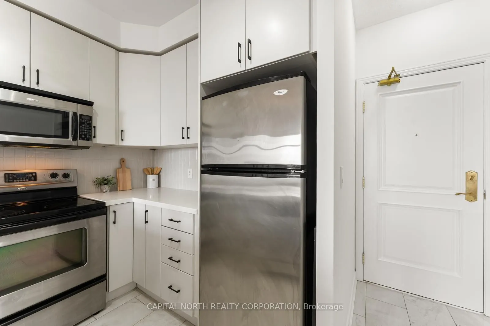 9225 Jane Street, #915