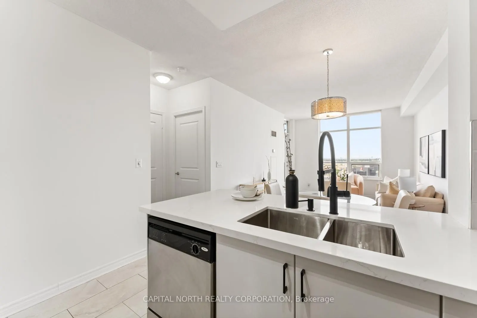 9225 Jane Street, #915