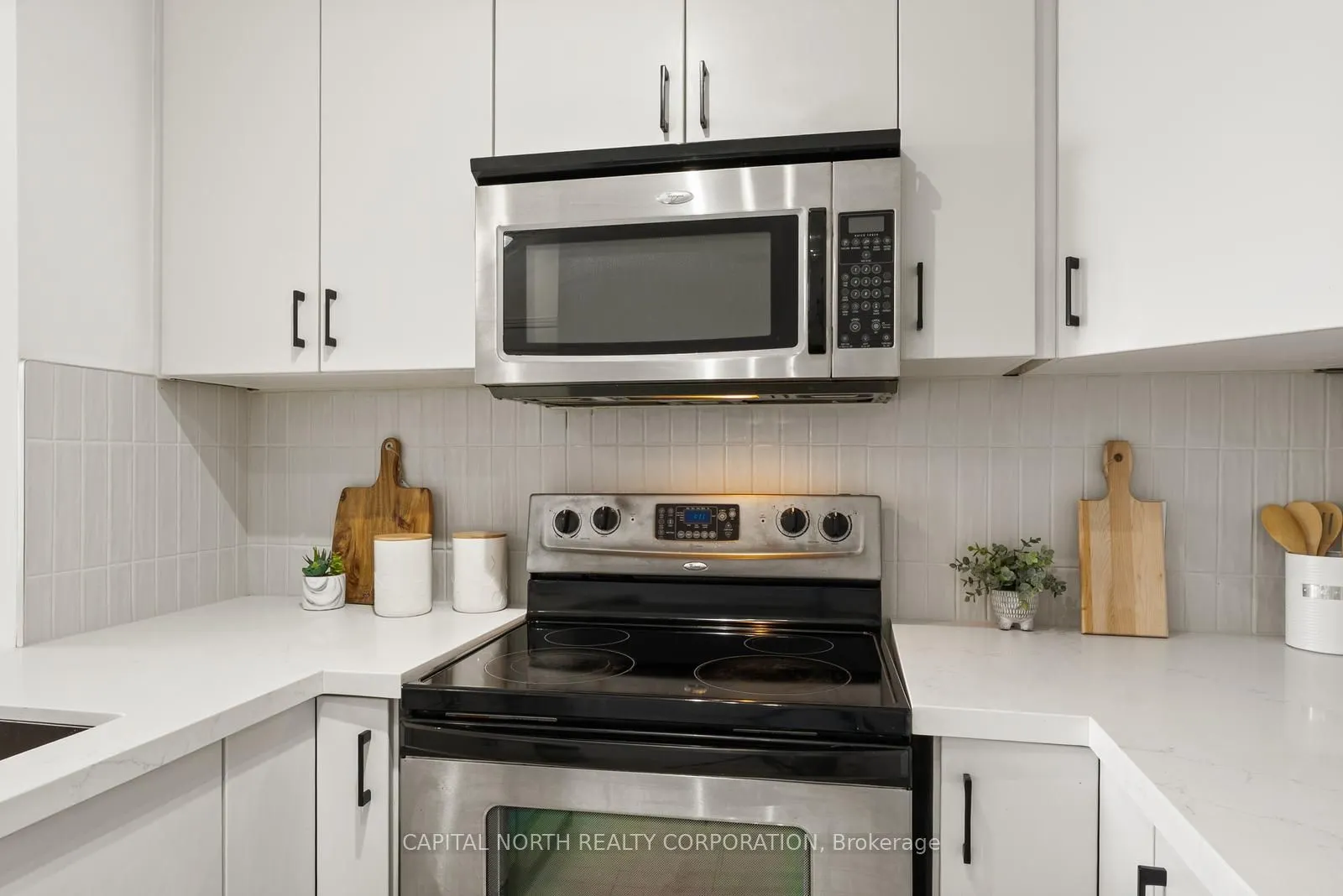 9225 Jane Street, #915