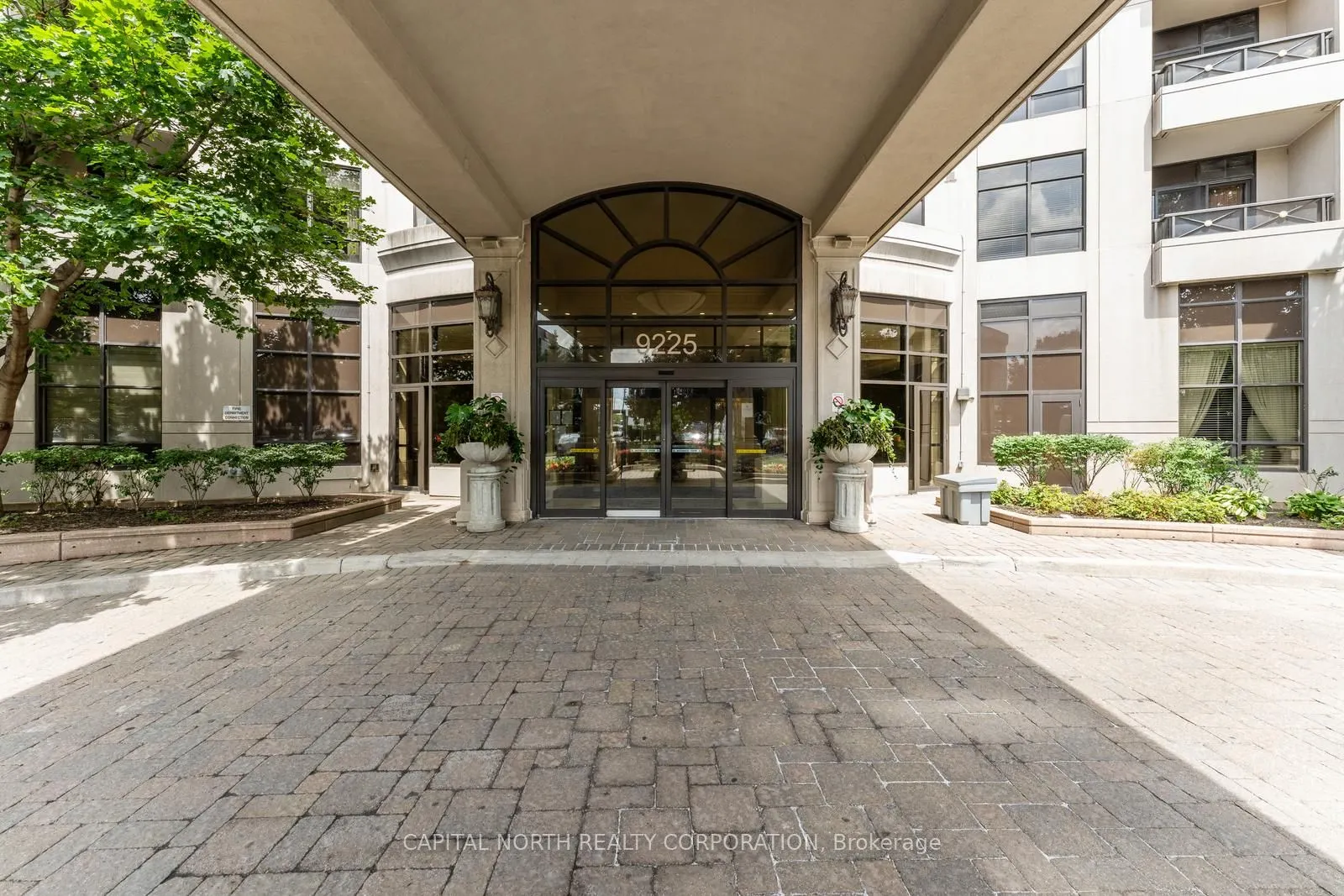 9225 Jane Street, #915