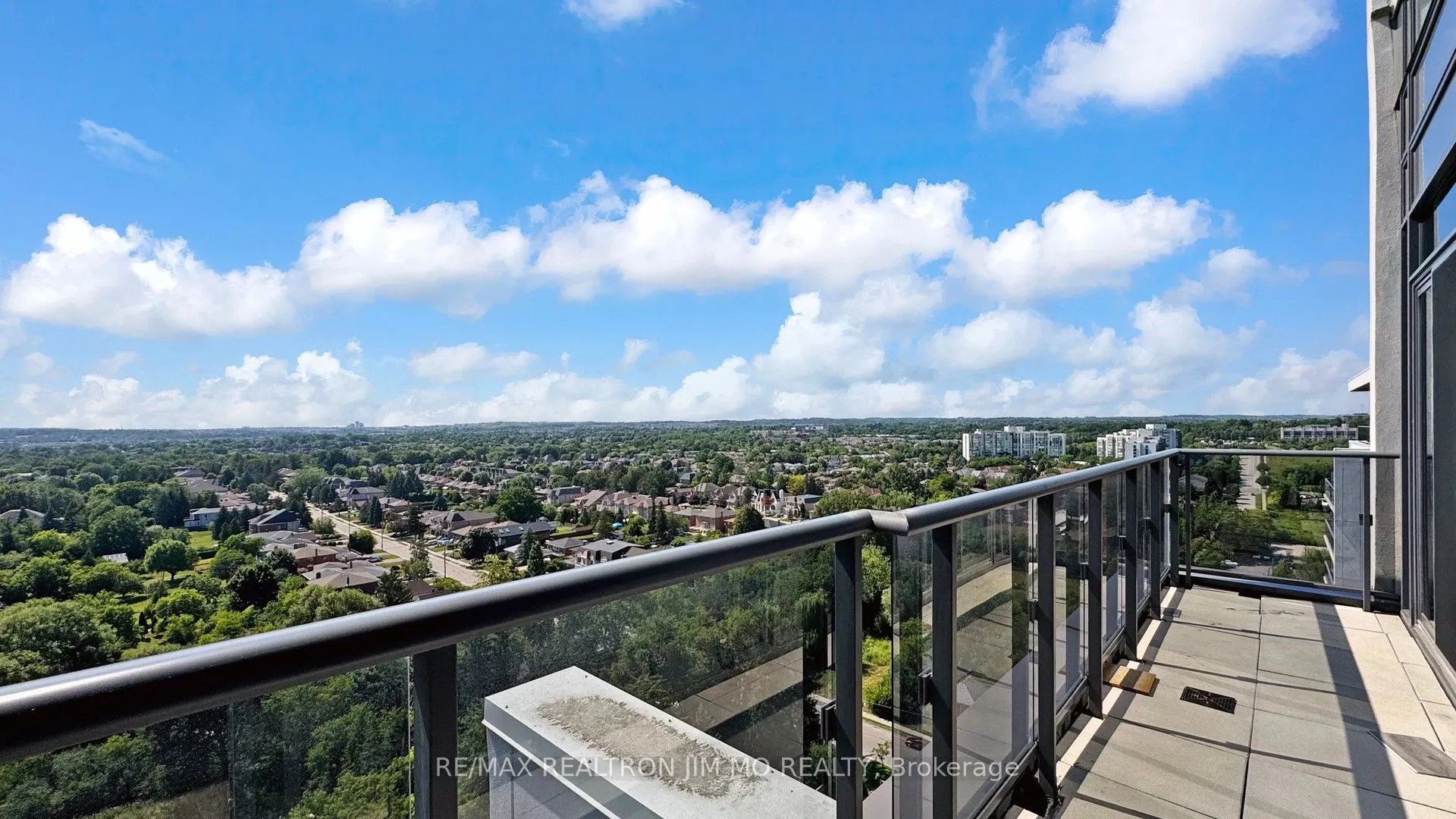 9600 Yonge Street, #PH3