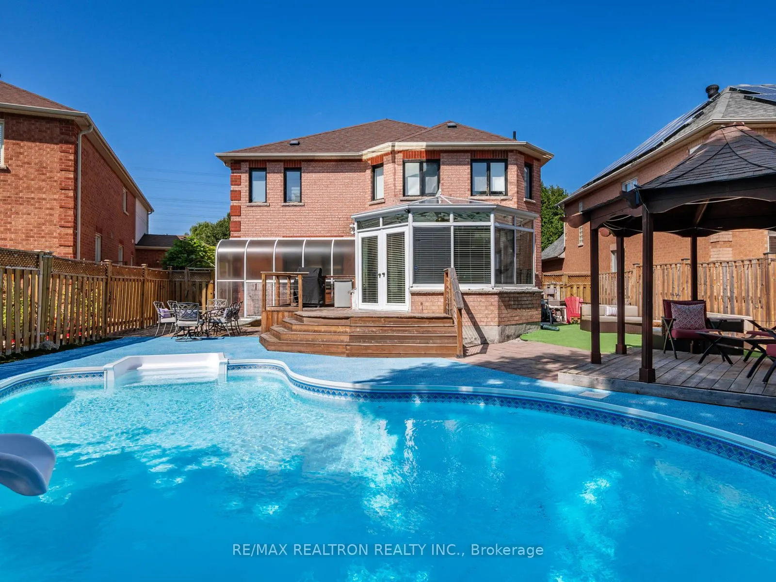 123 Hammerstone Crescent