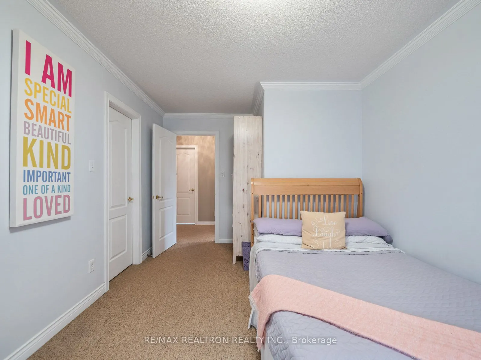 123 Hammerstone Crescent