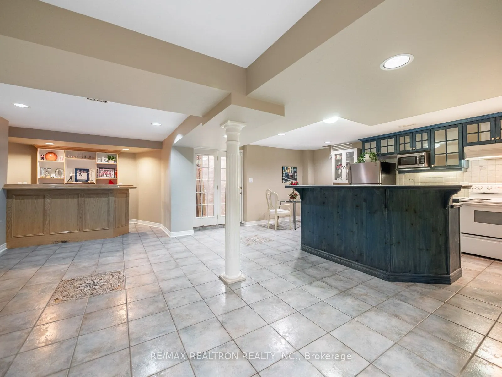 123 Hammerstone Crescent