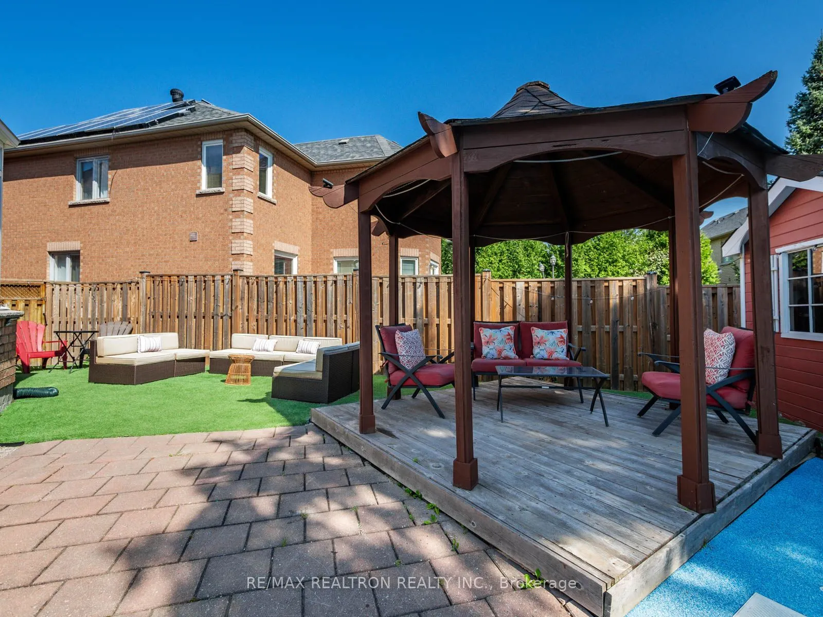 123 Hammerstone Crescent