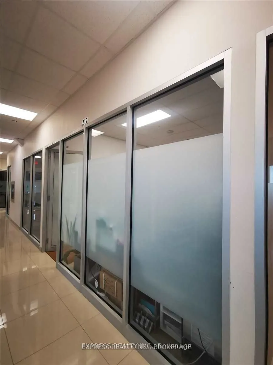 7163 Yonge Street, #212
