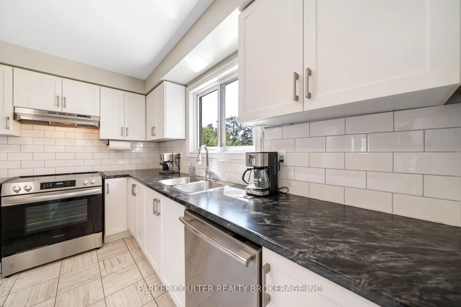 2725 Shering Crescent