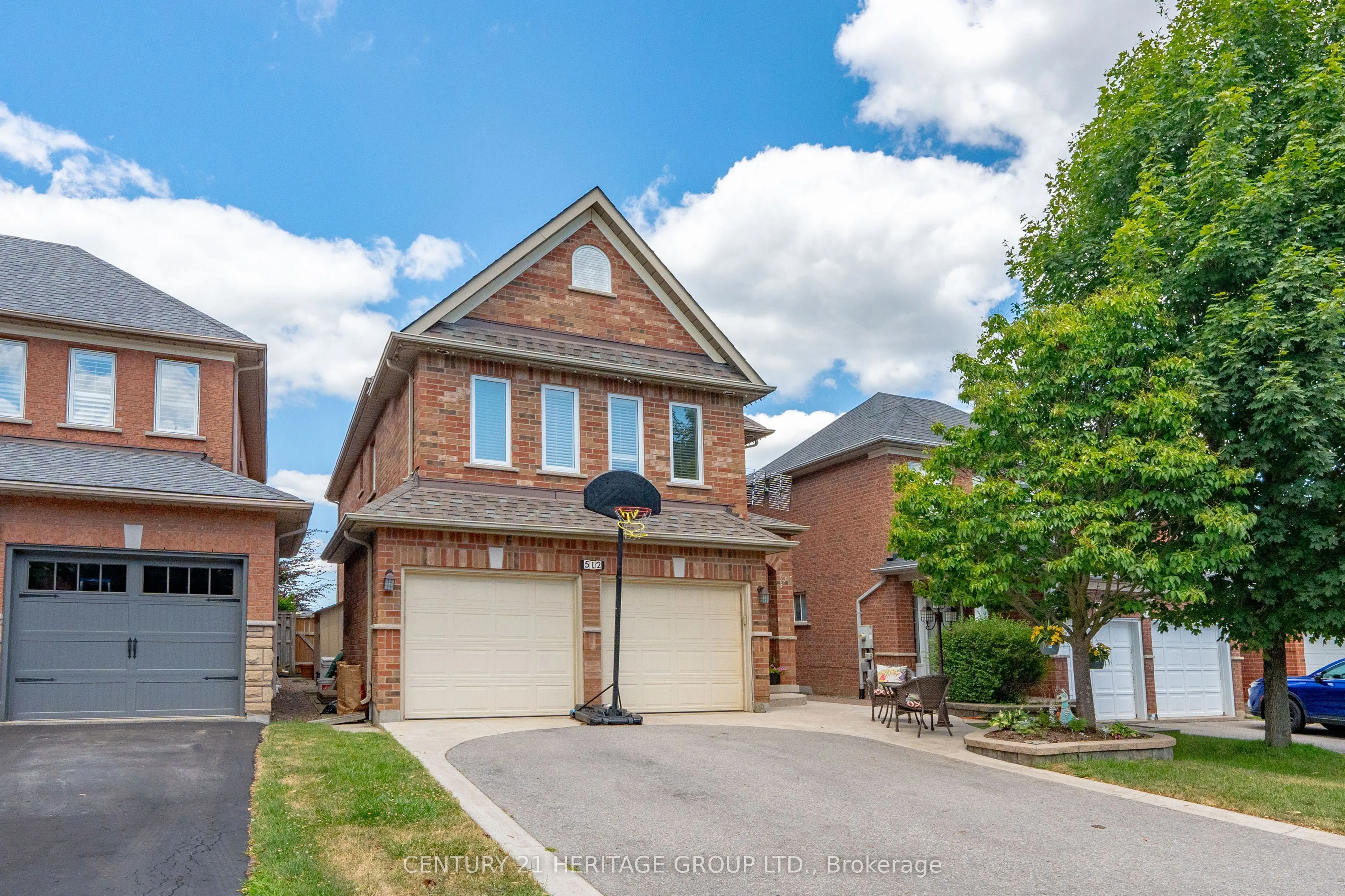 512 Menczel Crescent
