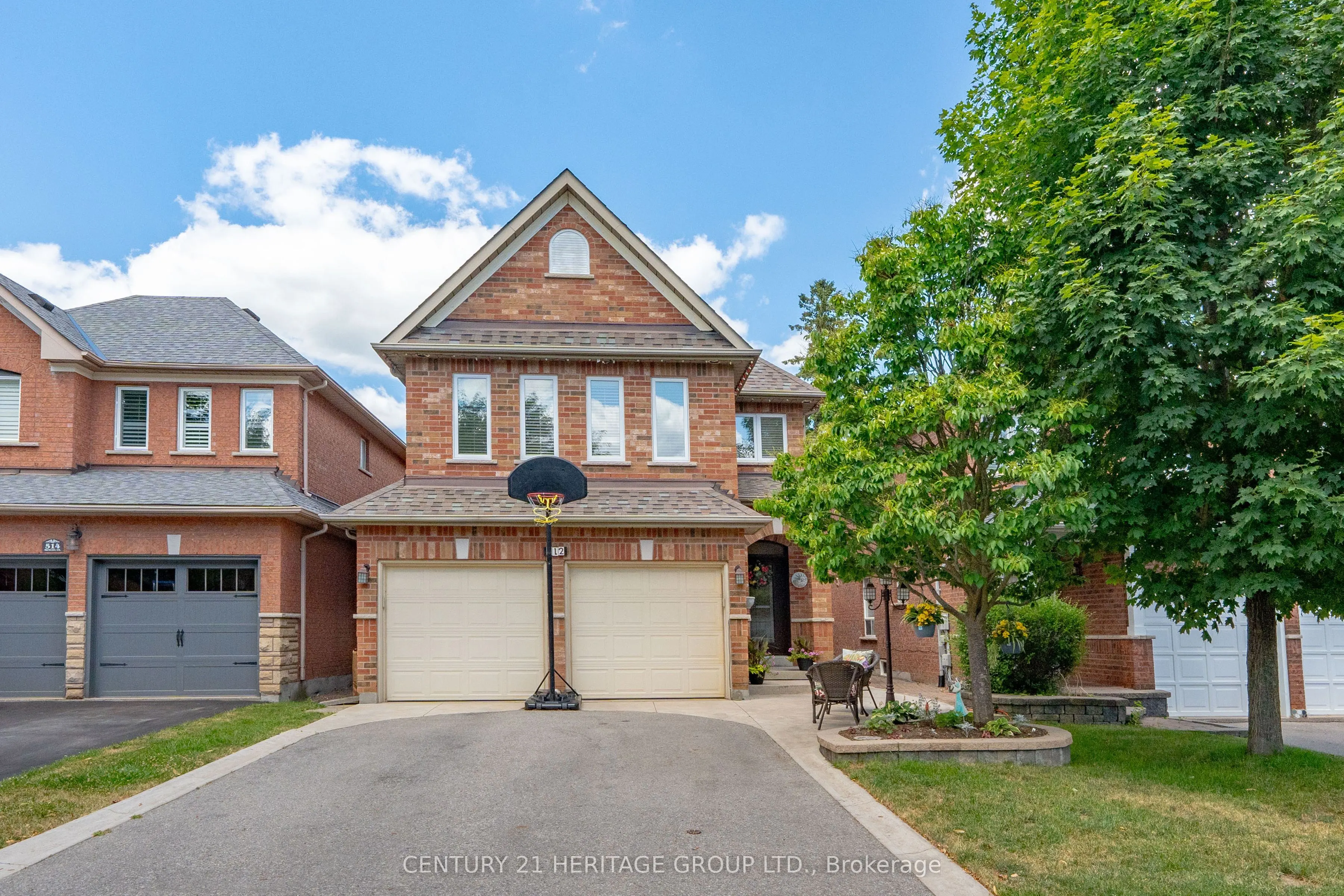 512 Menczel Crescent