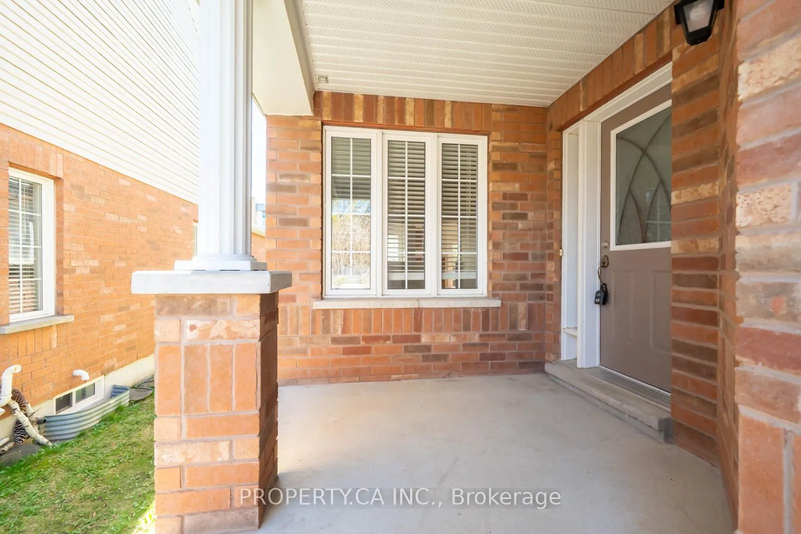 1187 Booth Avenue