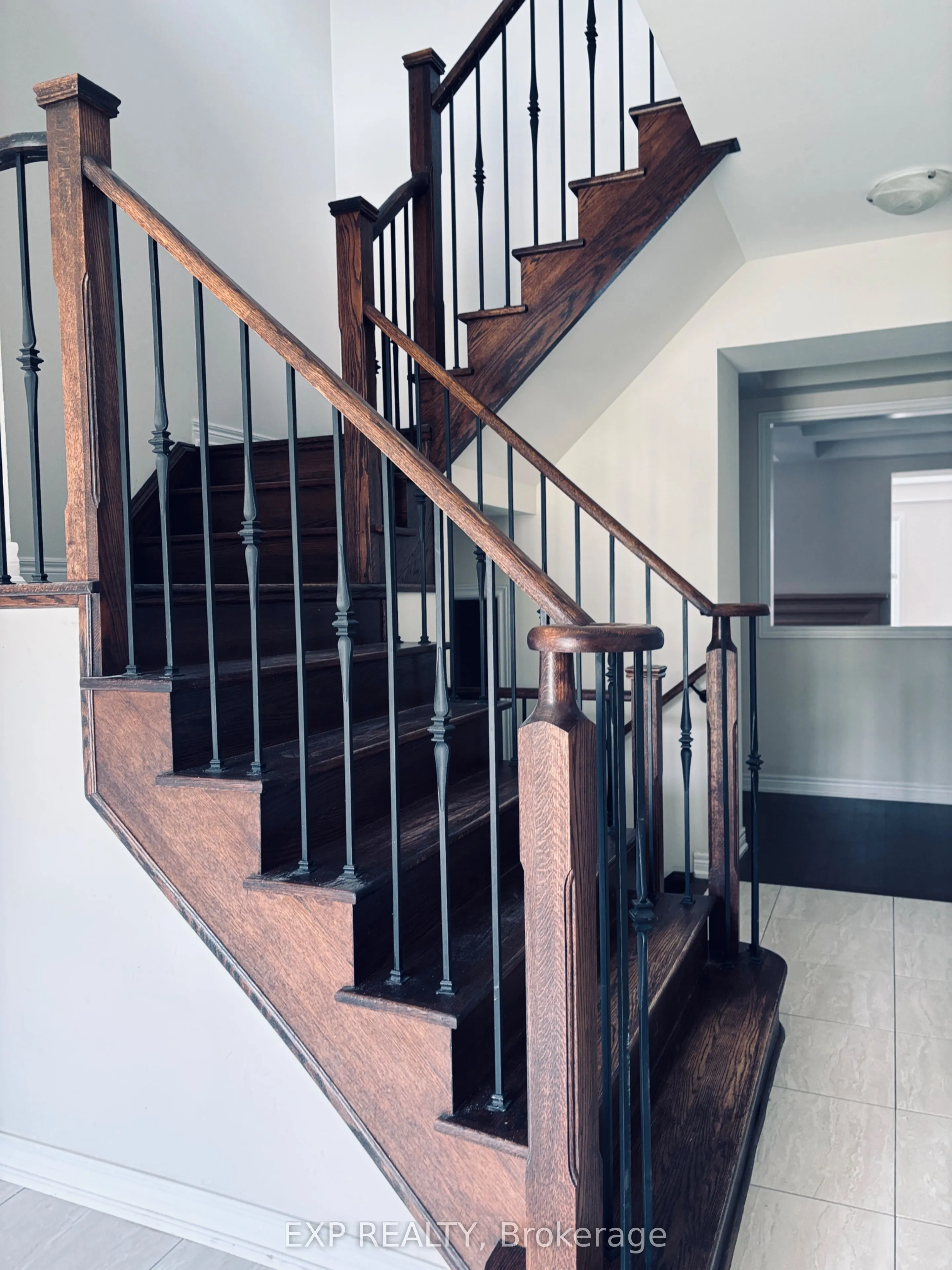 14 Alistair Crescent