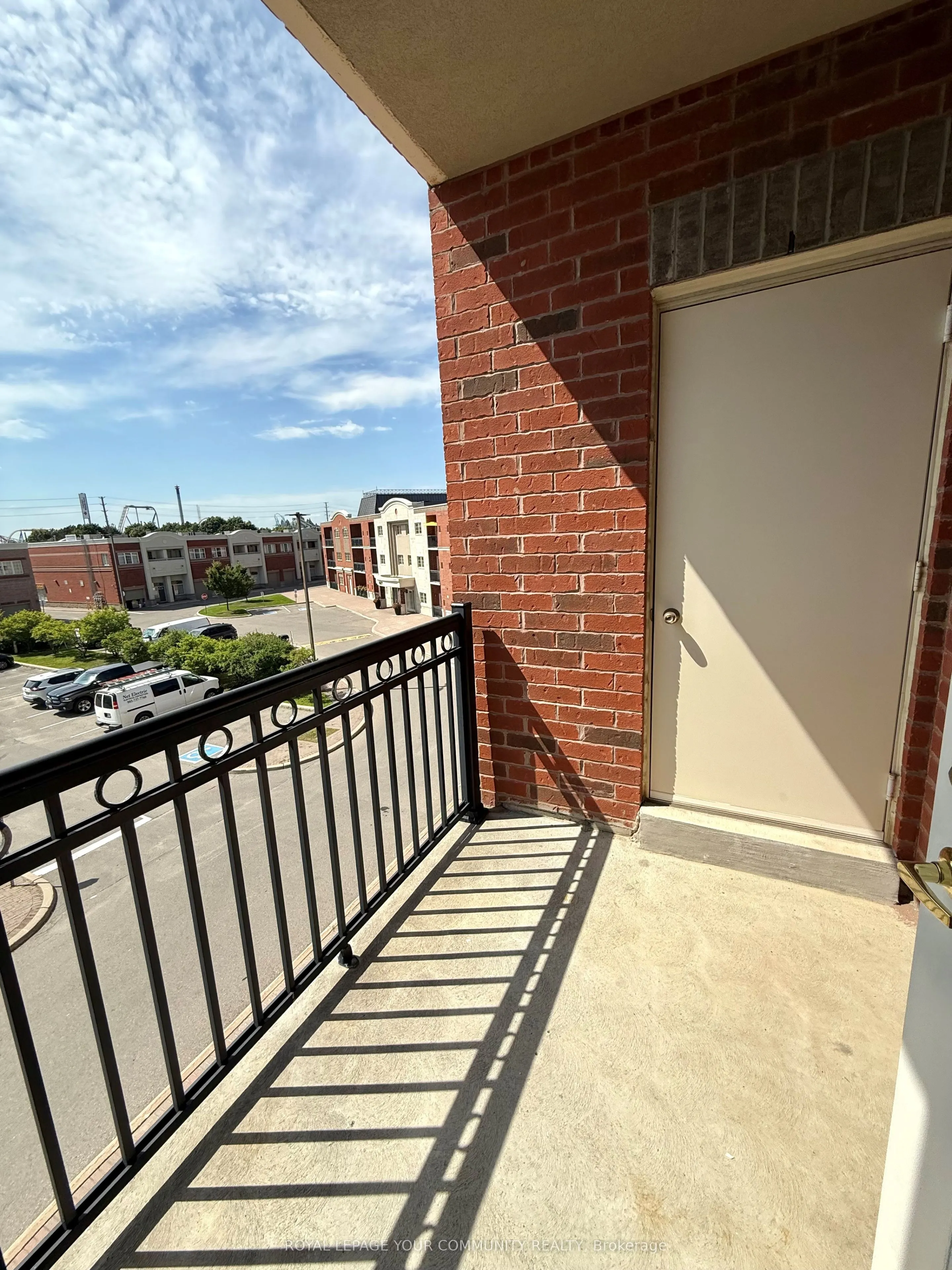9451 Jane Street, #301