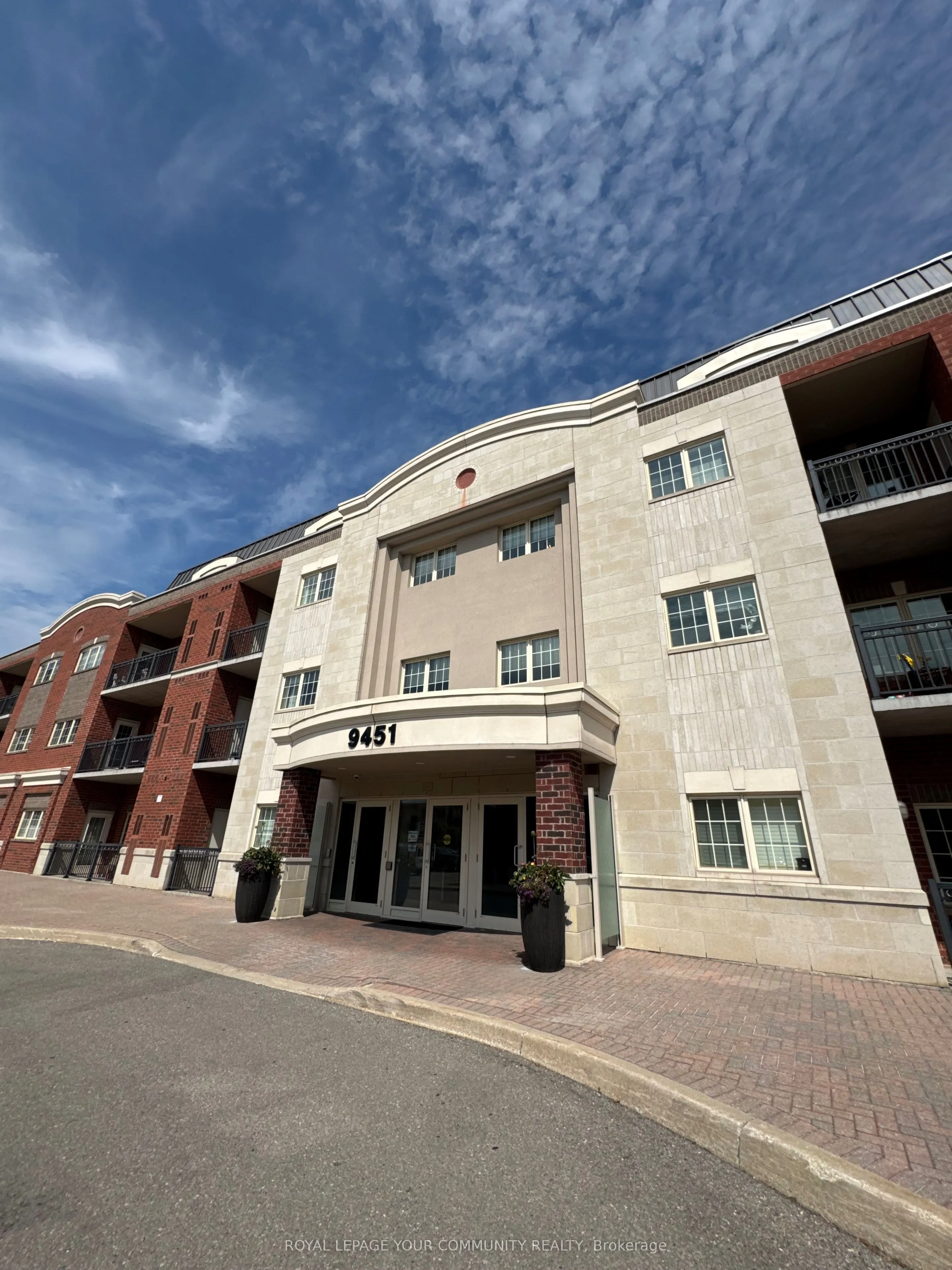 9451 Jane Street, #301