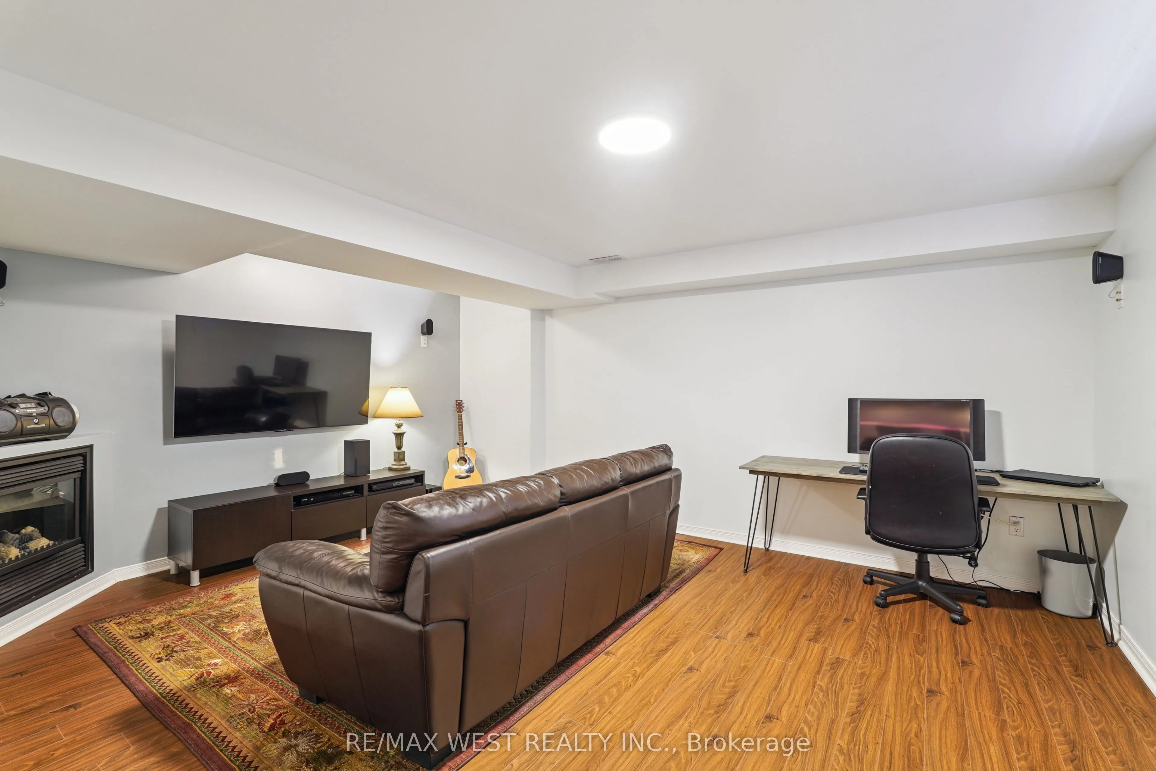 148 Chayna Crescent