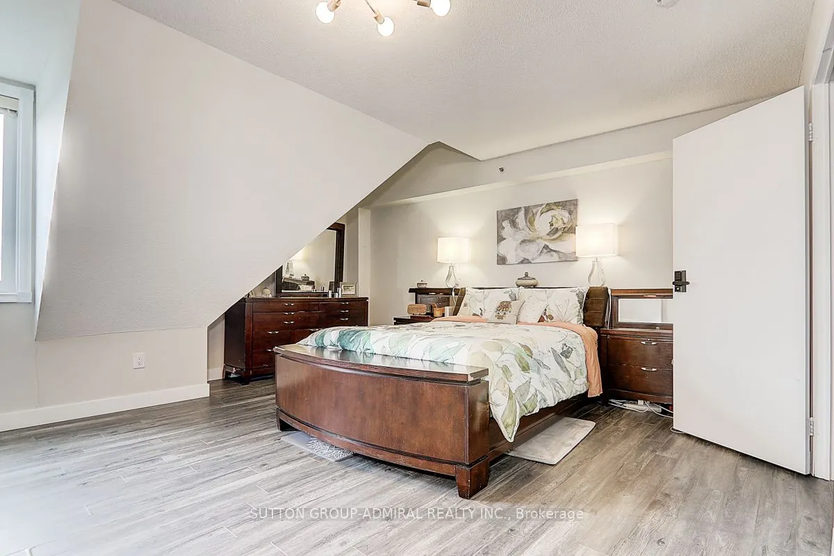 75 Weldrick Road E, #838